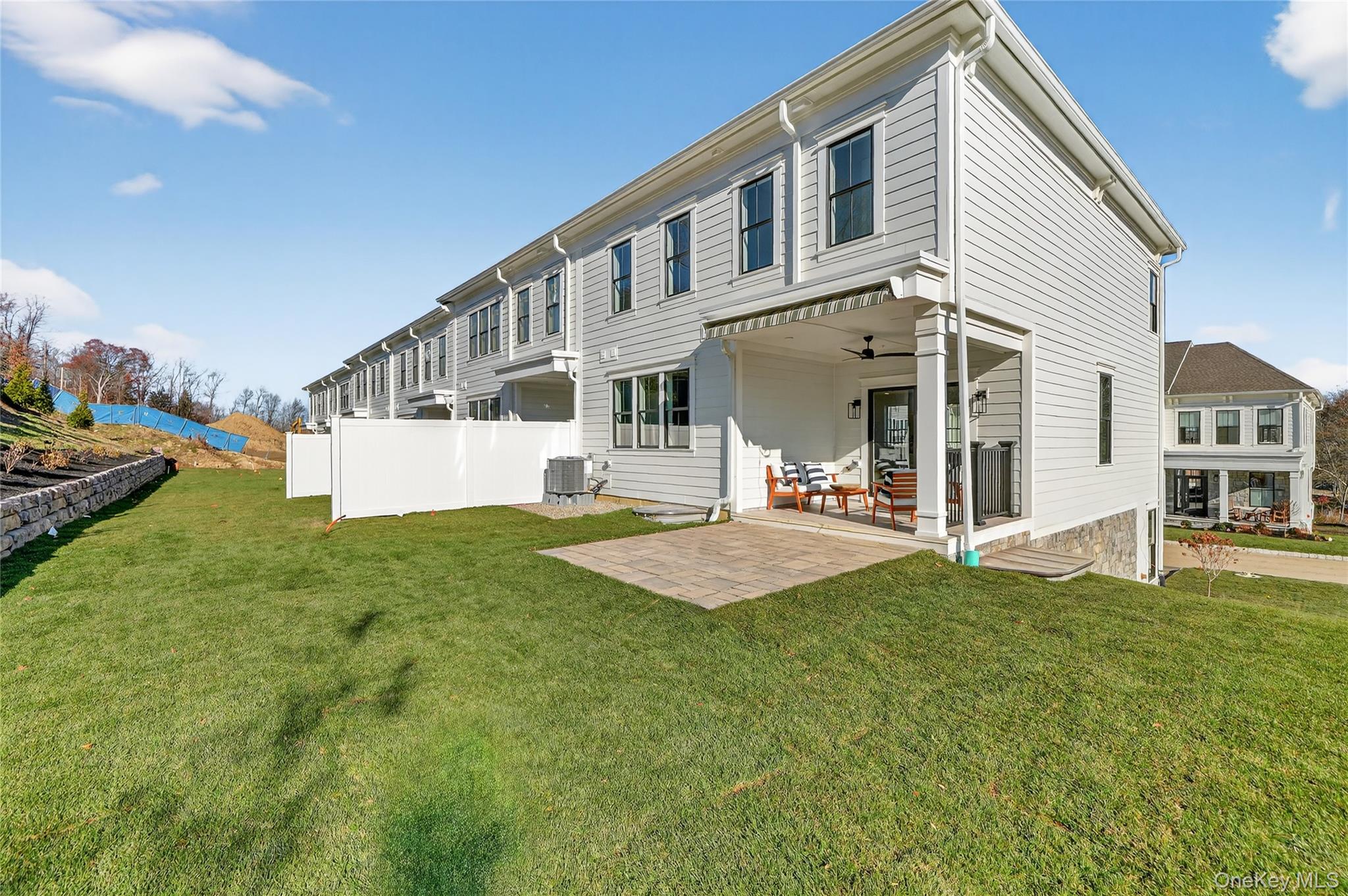 1833 Soundview Court Property Photo 29