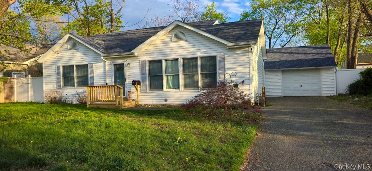 46 E Maple Street Property Photo 2