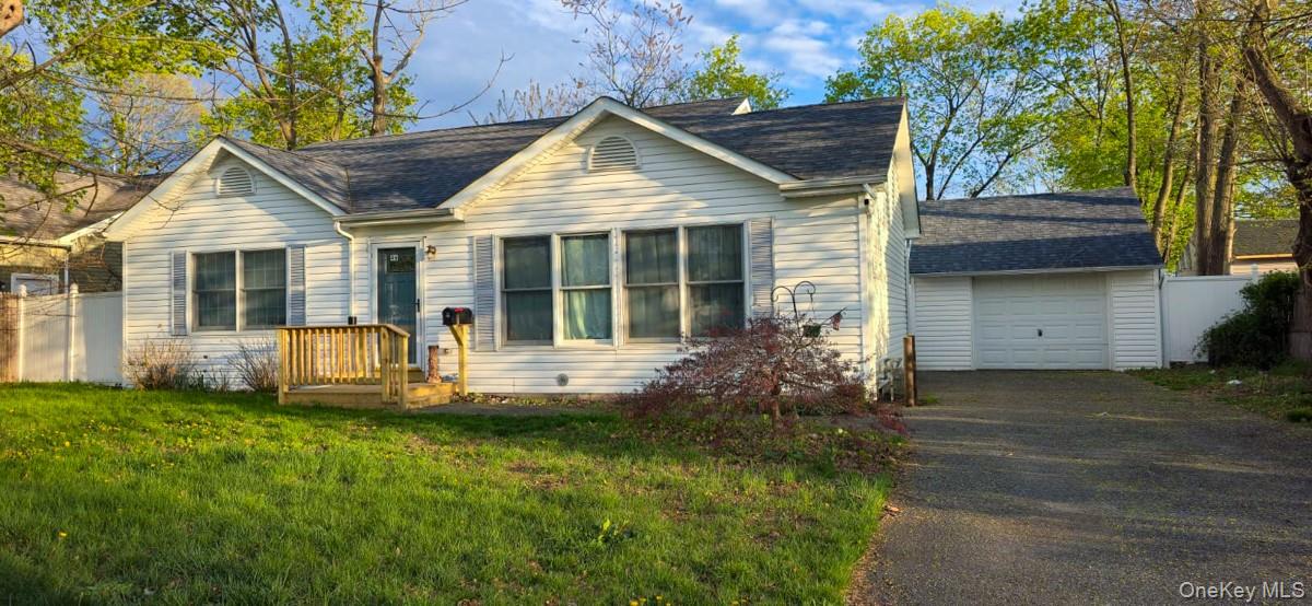 46 E Maple Street Property Photo 3