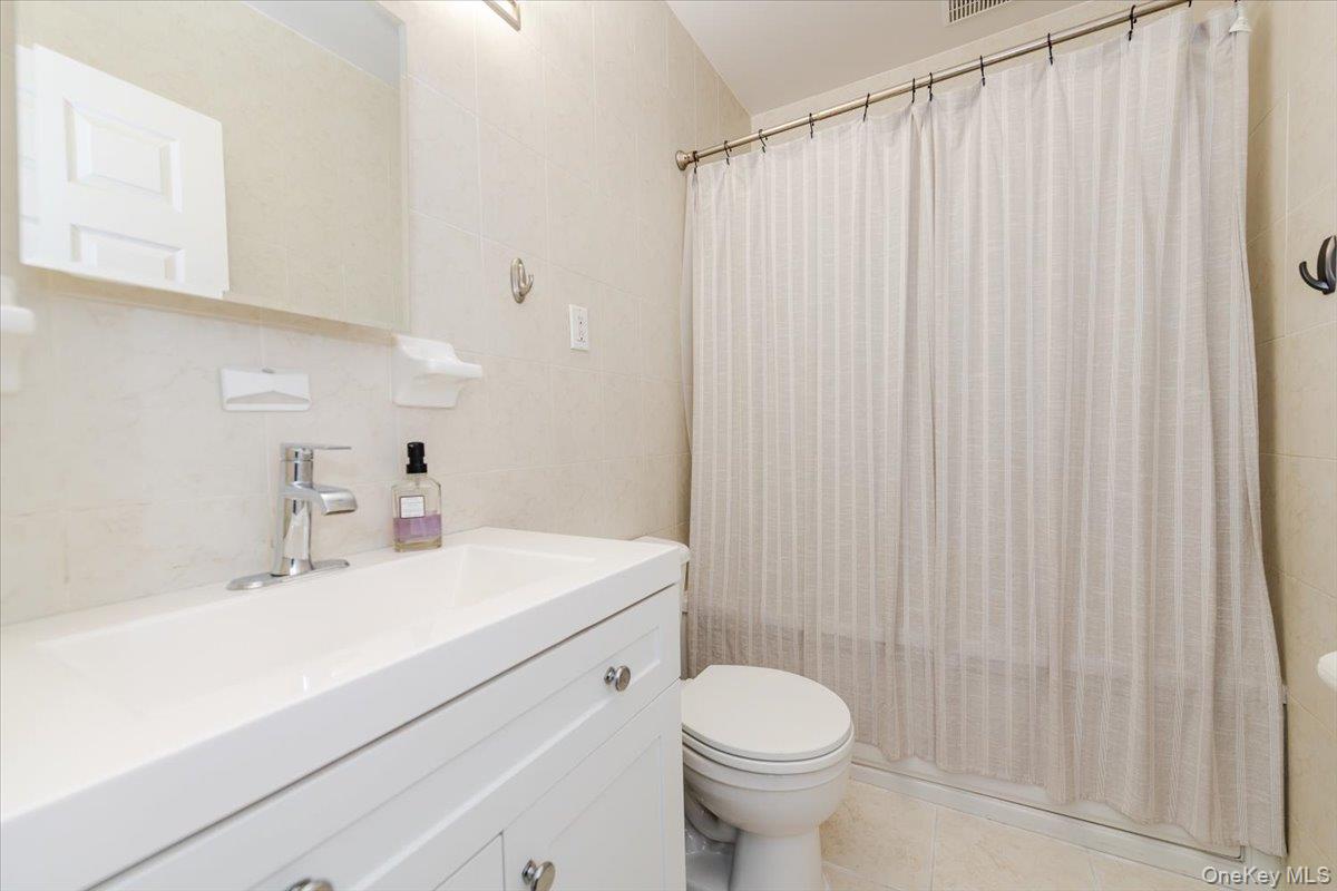 1436 Outlook Avenue 2 Property Photo 10