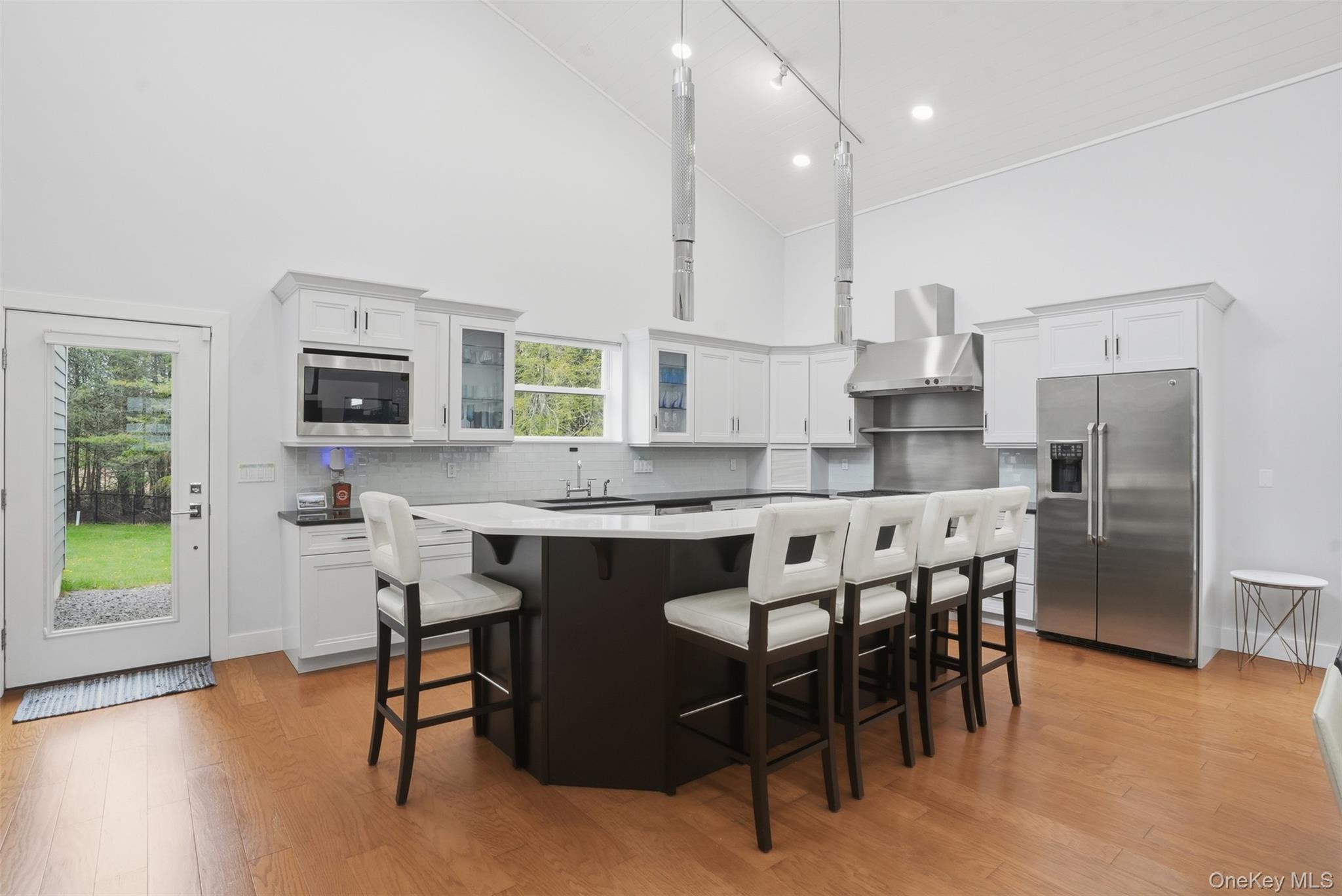 35 Serenity Lane Property Photo 8