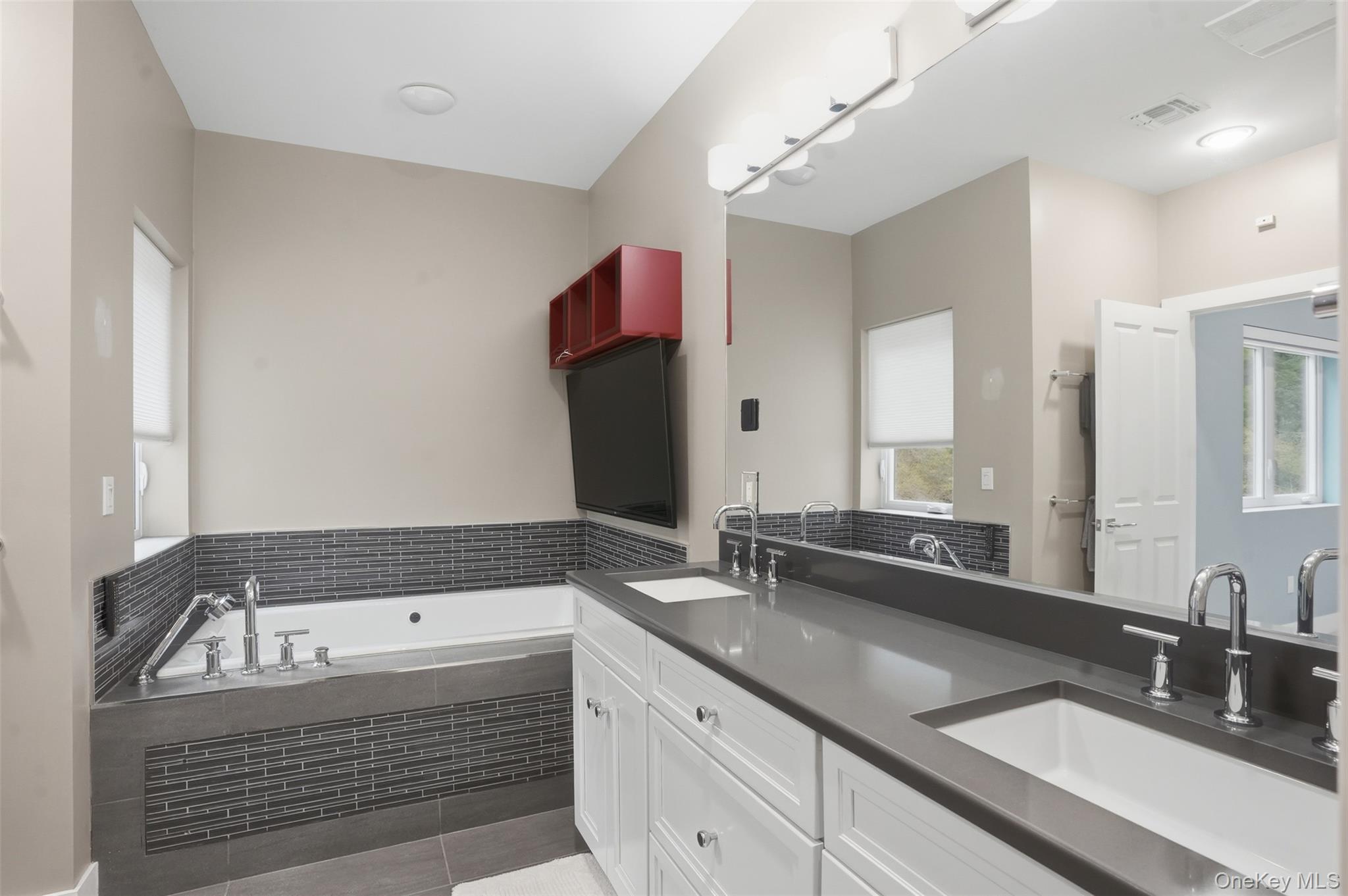 35 Serenity Lane Property Photo 14