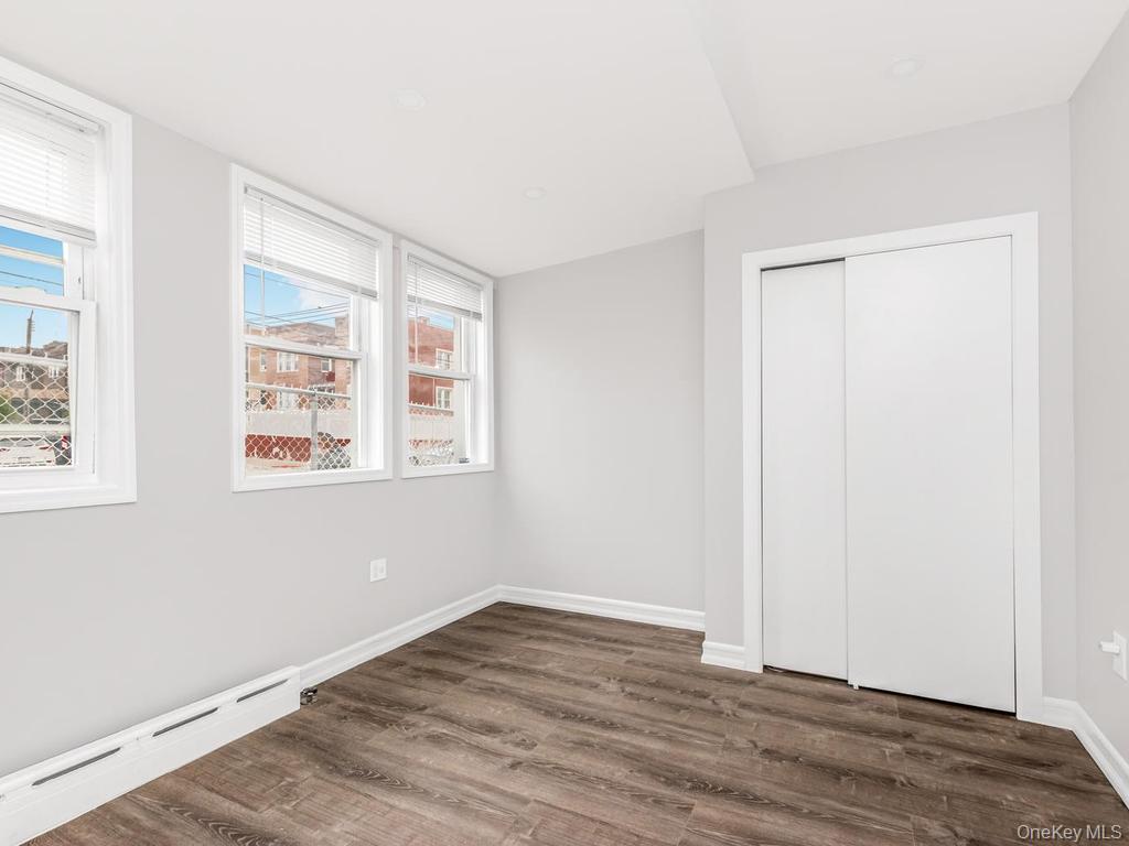 1218 Havemeyer Avenue Property Photo 8