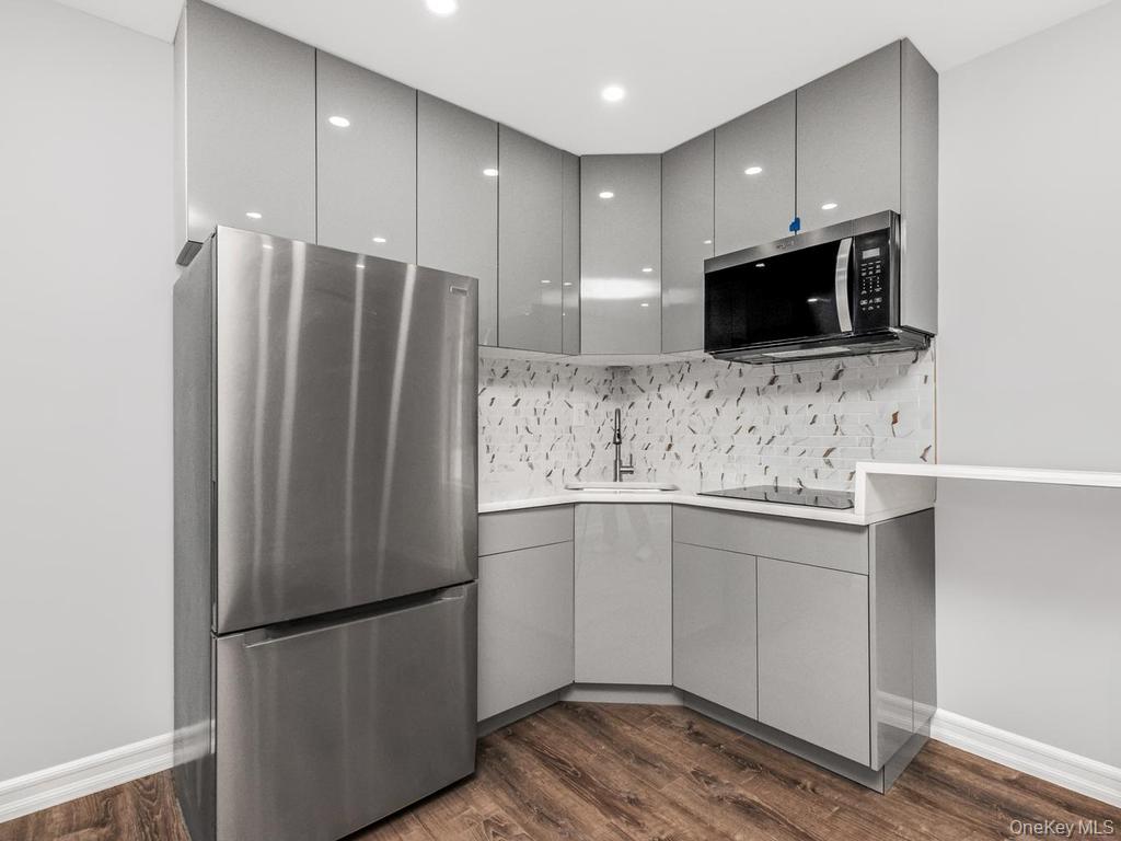 1218 Havemeyer Avenue Property Photo 10