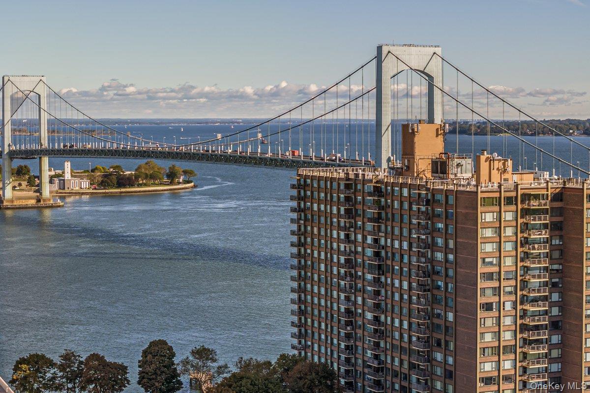 166-25 Powells Cove Boulevard 15d Property Photo 11