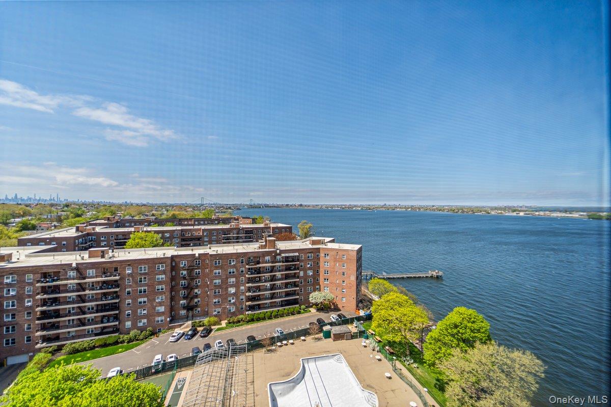 166-25 Powells Cove Boulevard 15d Property Photo 17