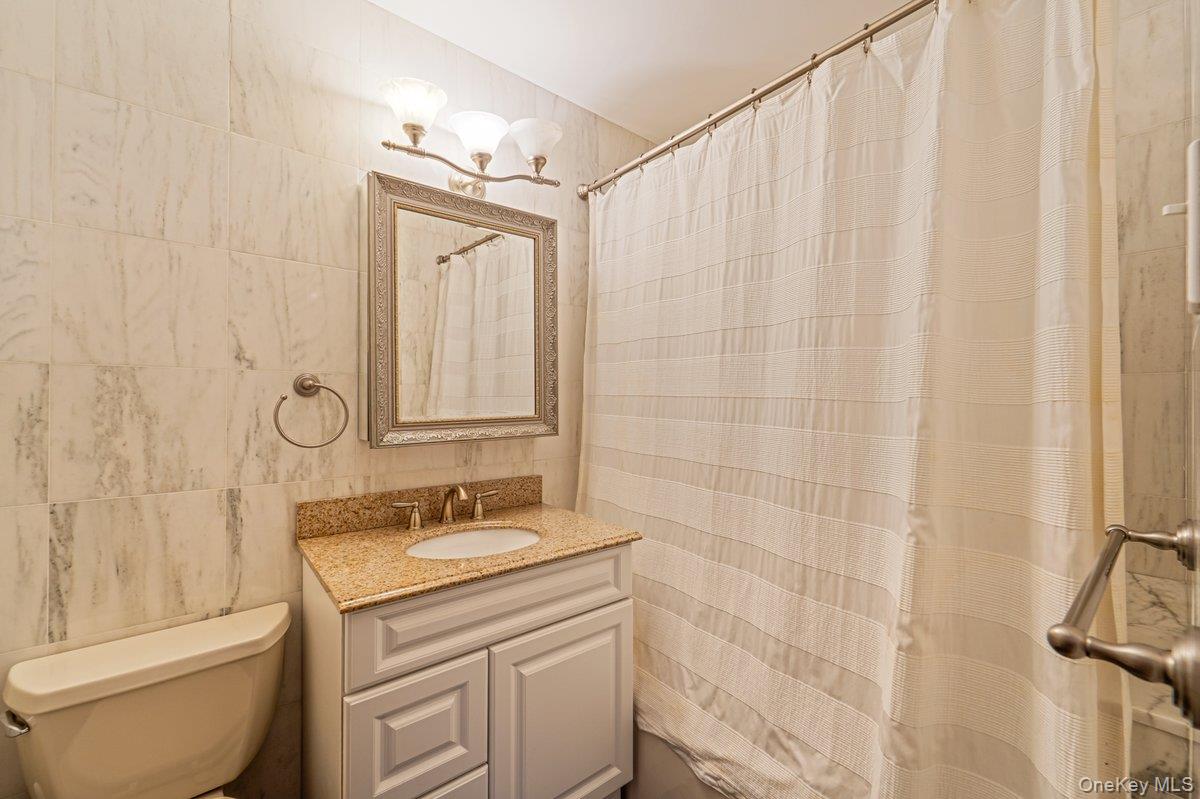 166-25 Powells Cove Boulevard 15d Property Photo 25