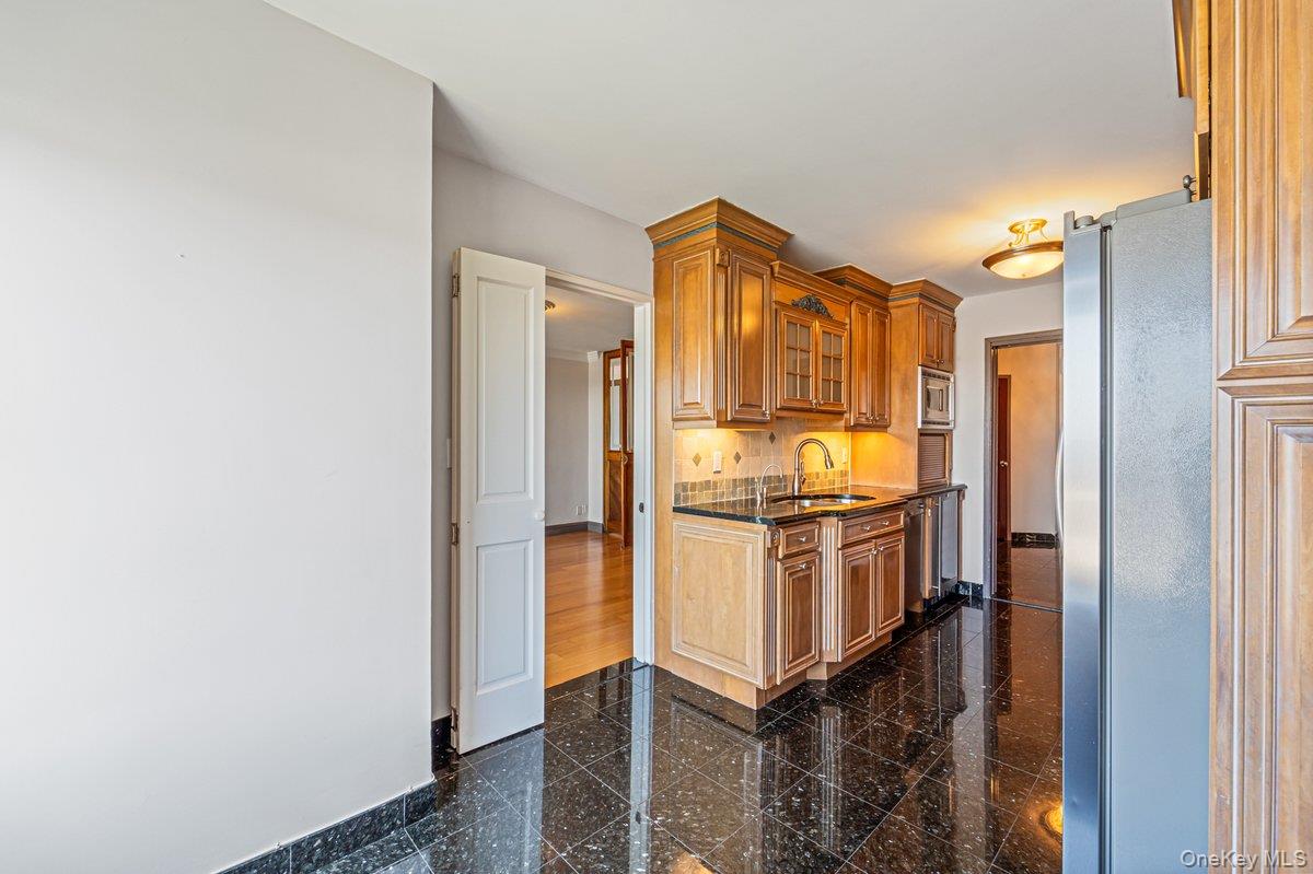 166-25 Powells Cove Boulevard 15d Property Photo 39