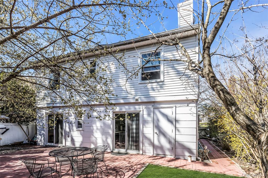 46 Sagamore Hill Drive Property Photo 14