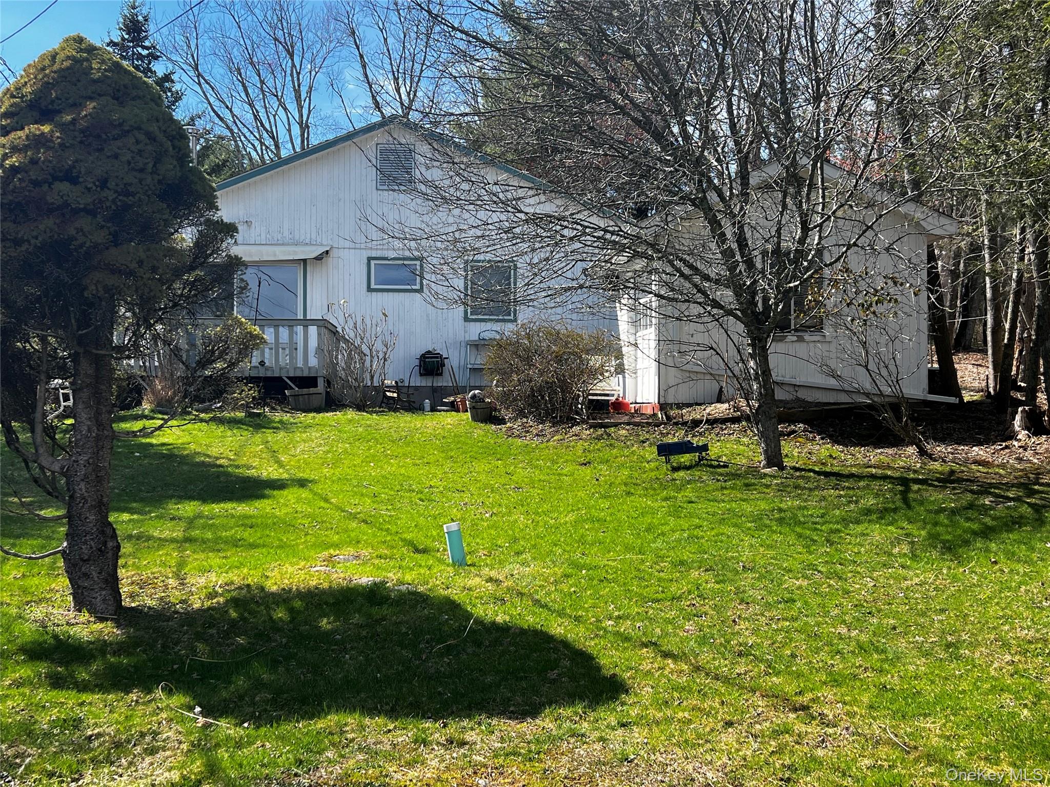 7 Jenn Lane Property Photo 3