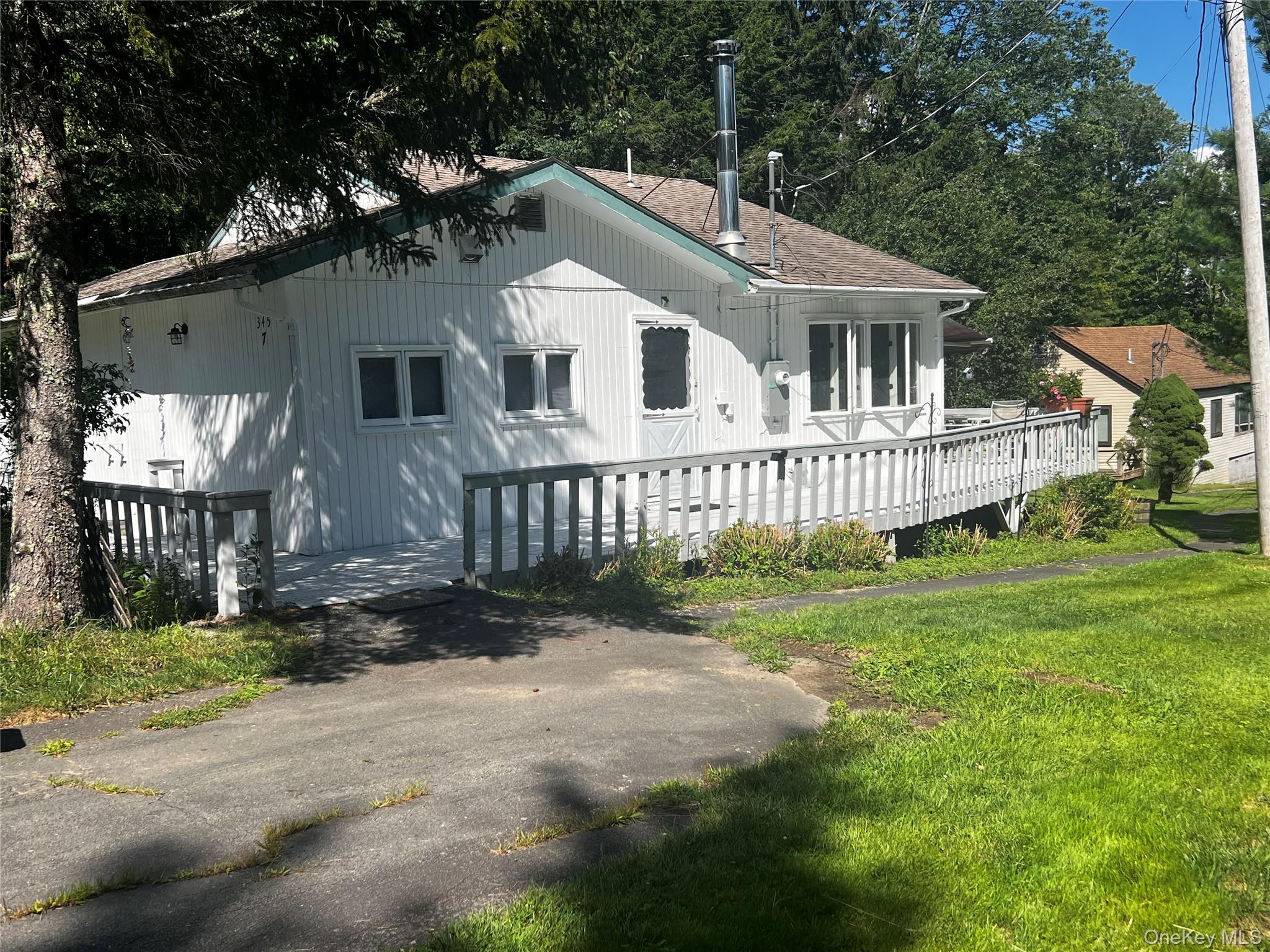 7 Jenn Lane Property Photo 29