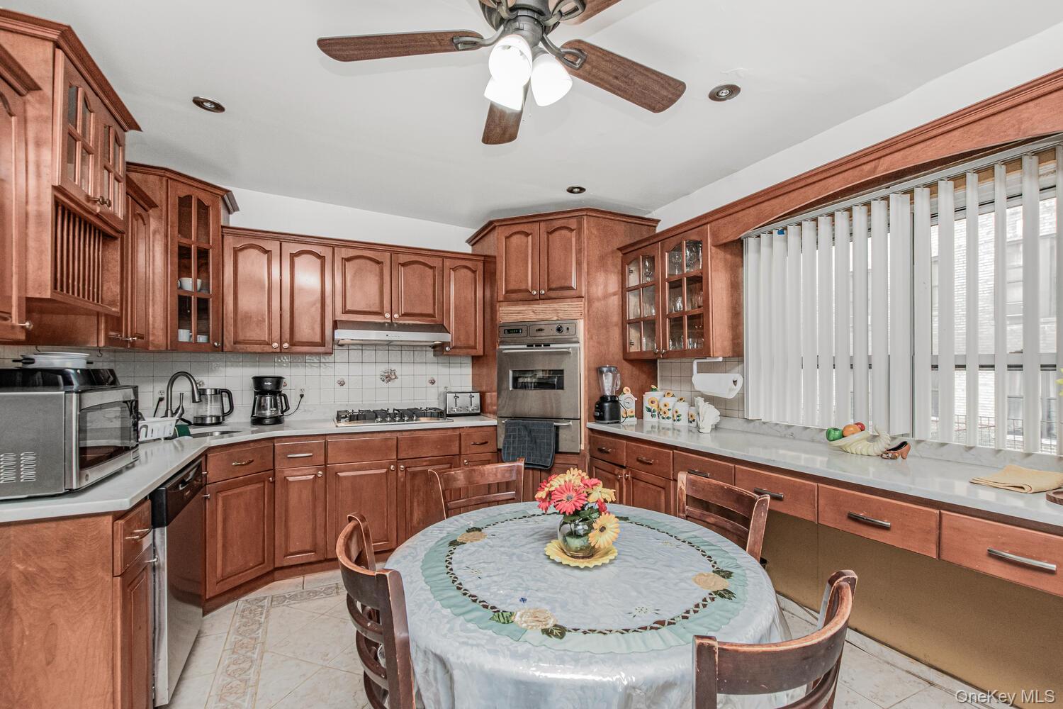 292 Wadsworth Avenue Property Photo 10