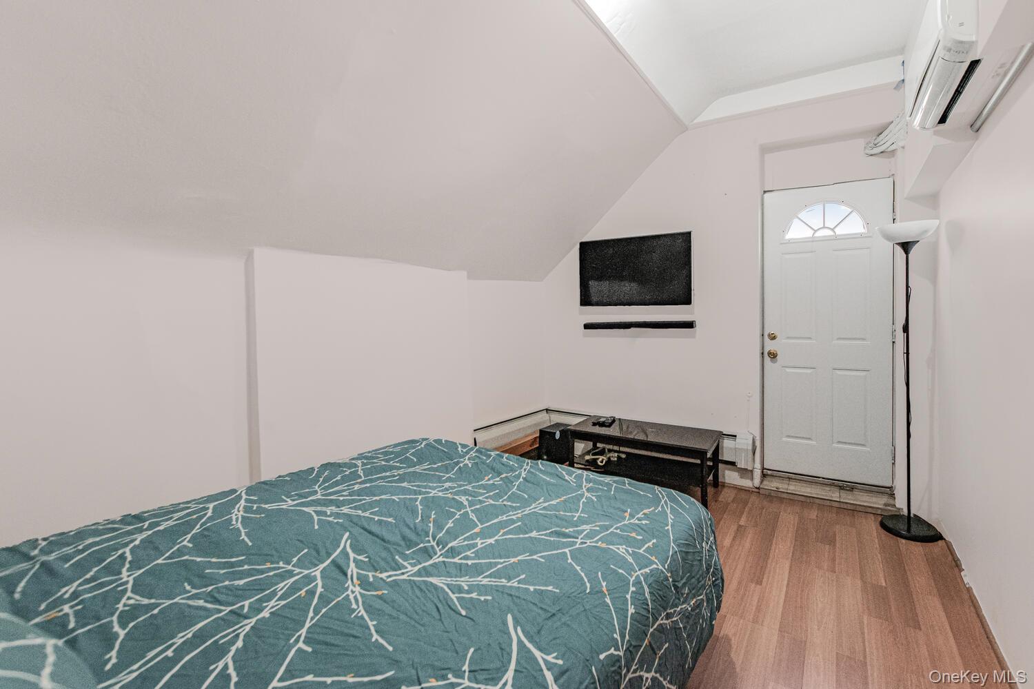 292 Wadsworth Avenue Property Photo 15