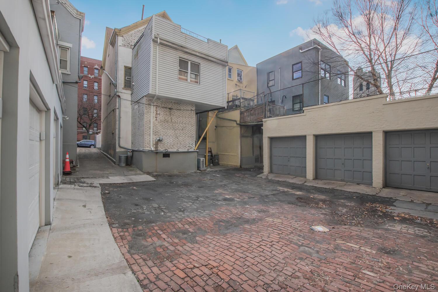 292 Wadsworth Avenue Property Photo 28