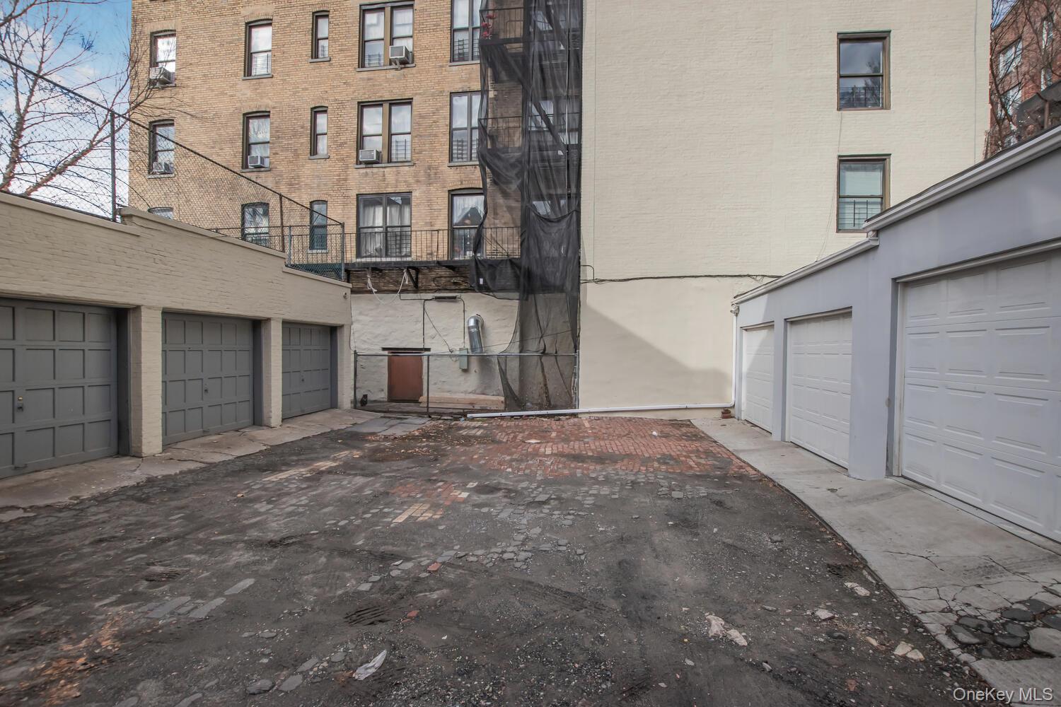 292 Wadsworth Avenue Property Photo 33