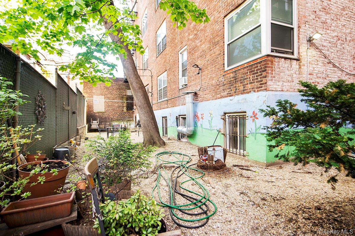 72-15 37th Avenue 6a Property Photo 11