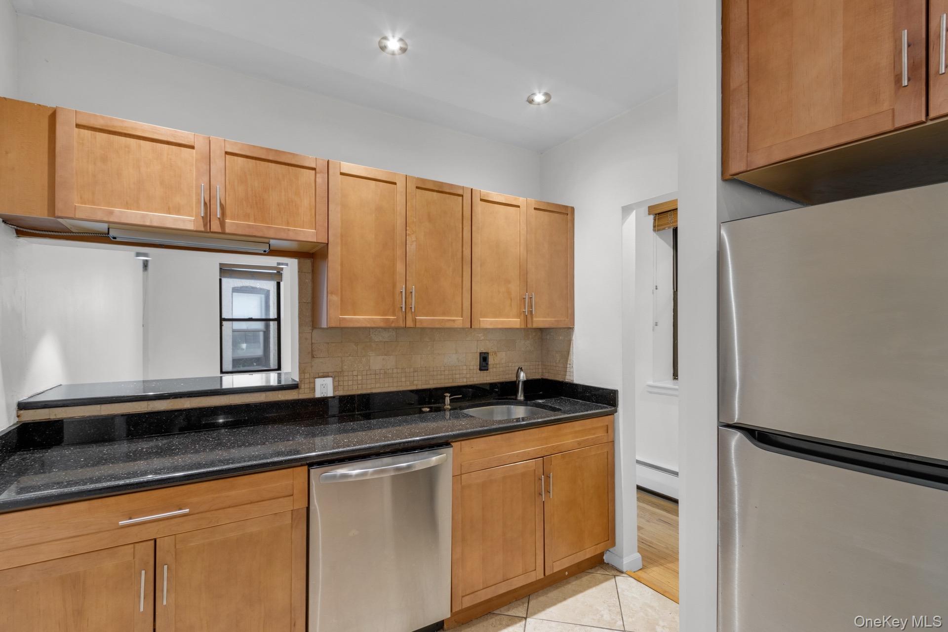 66-72 Saint Nicholas Avenue 3g Property Photo 7