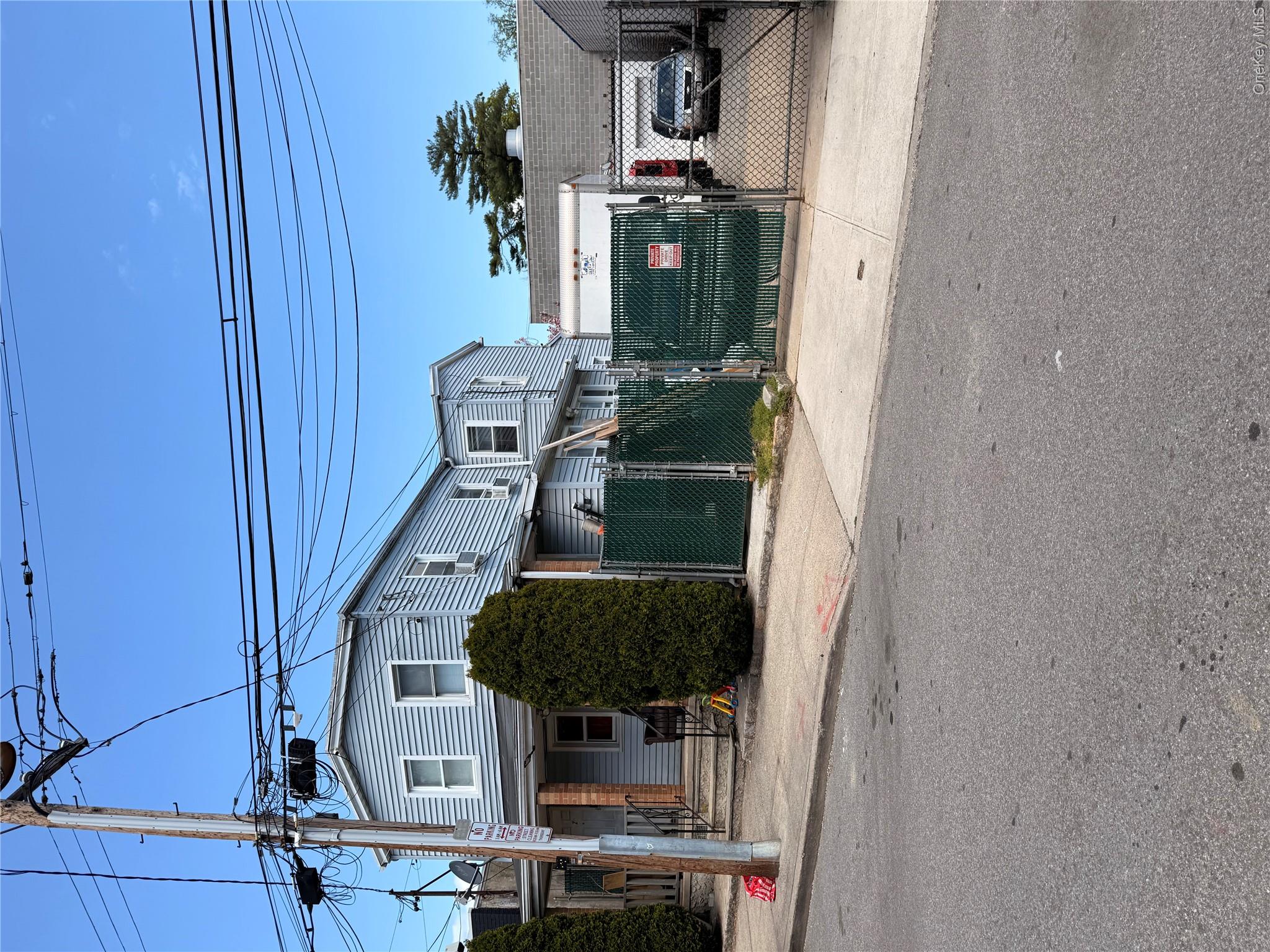32 Bulkley Avenue Property Photo 1