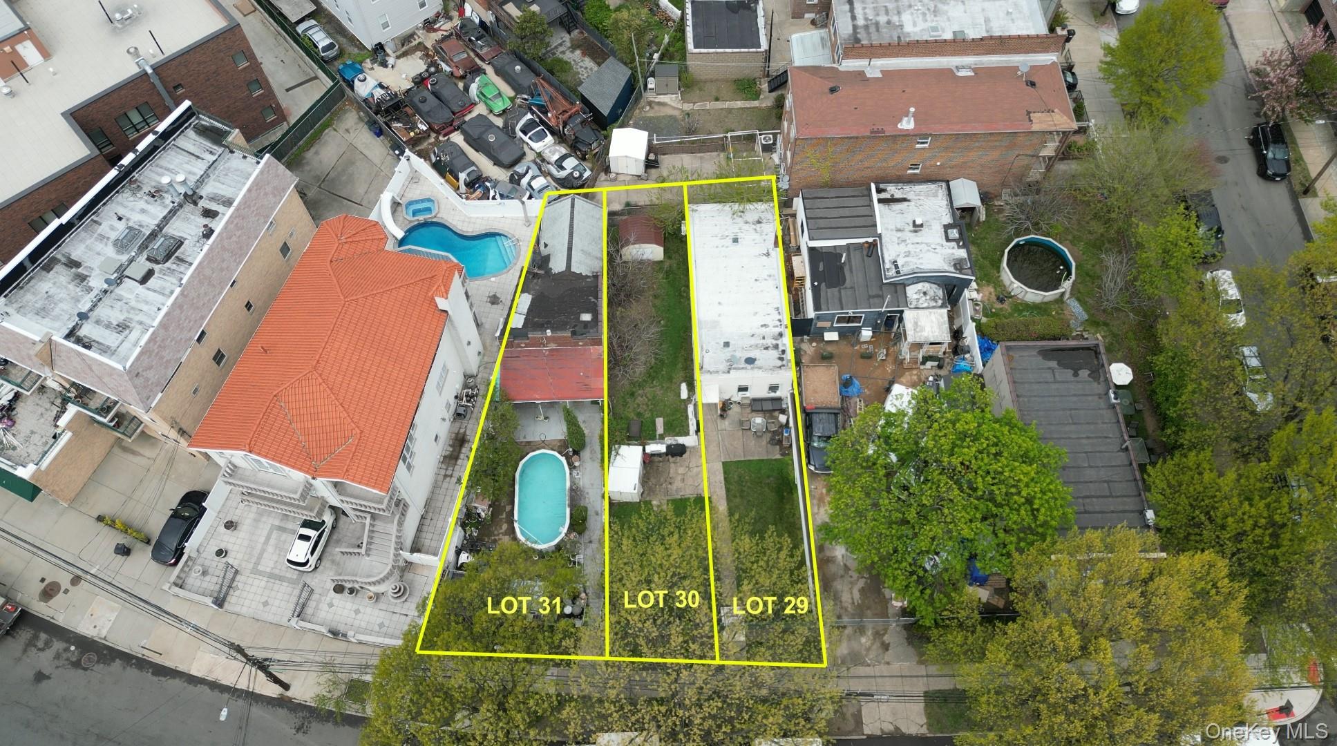 70-07, 70-11 Ditmars Boulevard Property Photo 1
