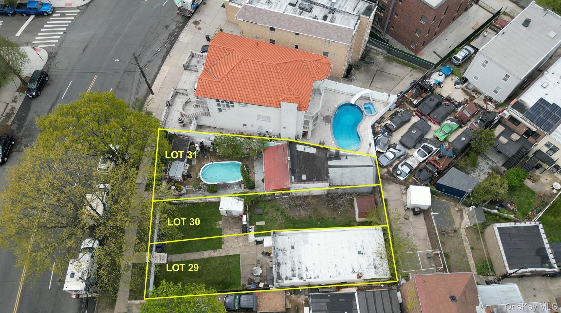 70-07, 70-11 Ditmars Boulevard Property Photo 5