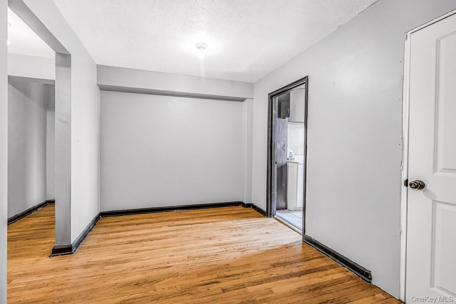 150 Ravine Avenue 3b Property Photo 4
