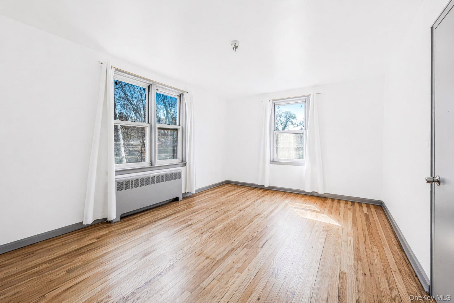 150 Ravine Avenue 3b Property Photo 7