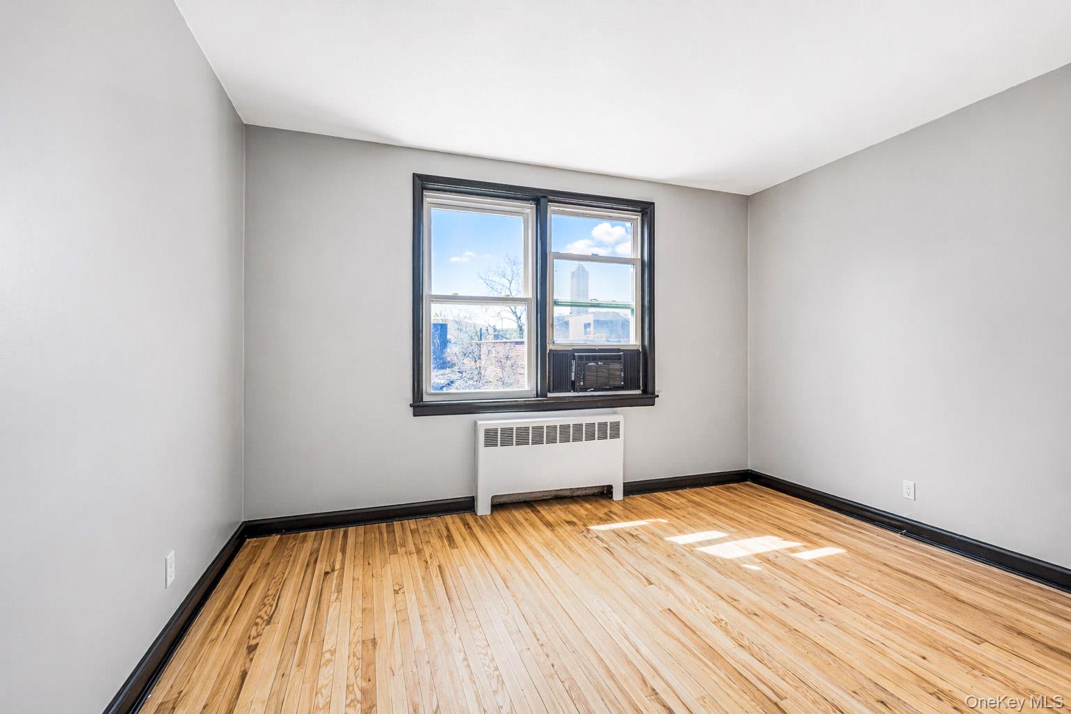 150 Ravine Avenue 3b Property Photo 9
