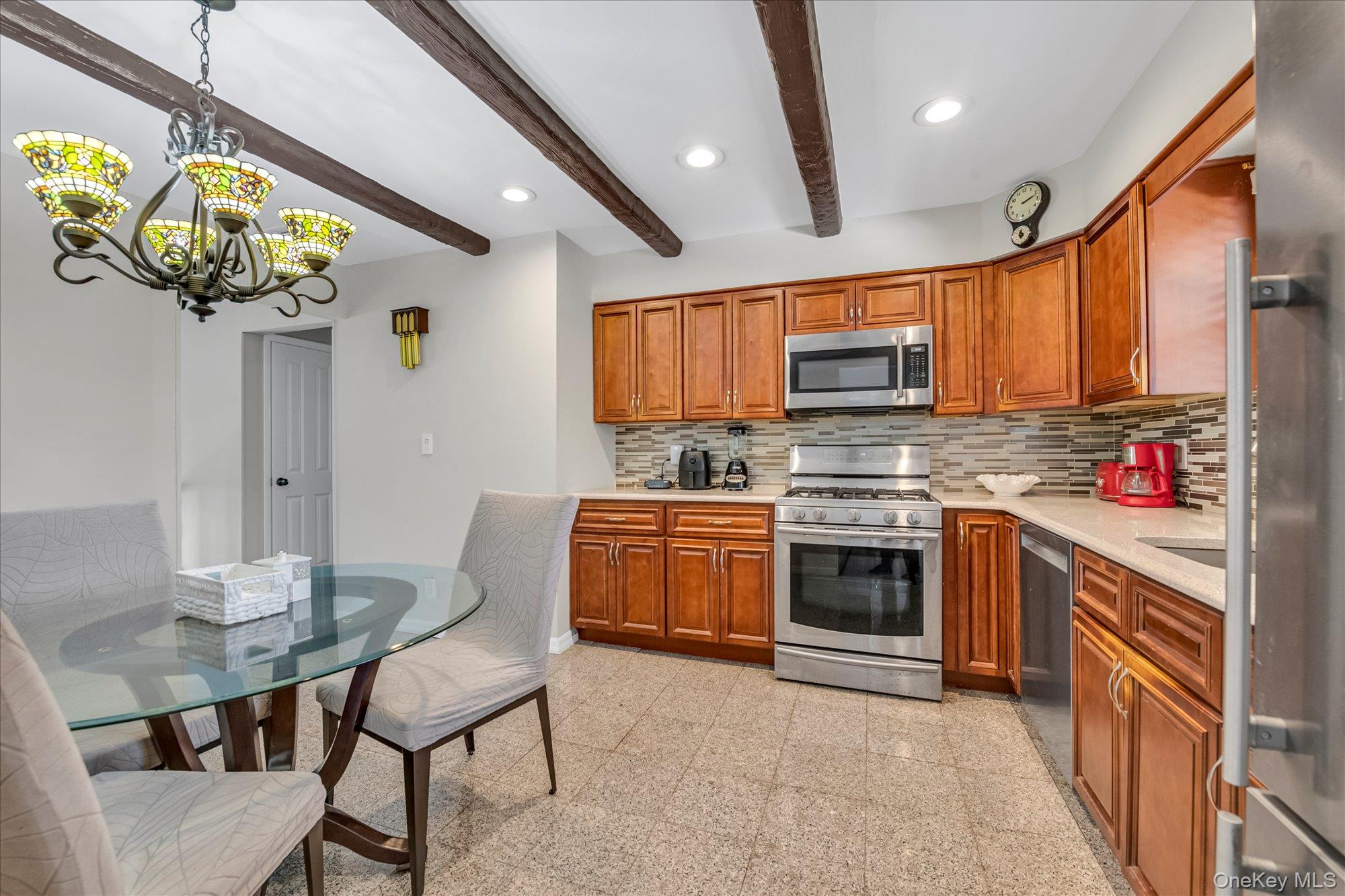 1678 Park Avenue Property Photo 6