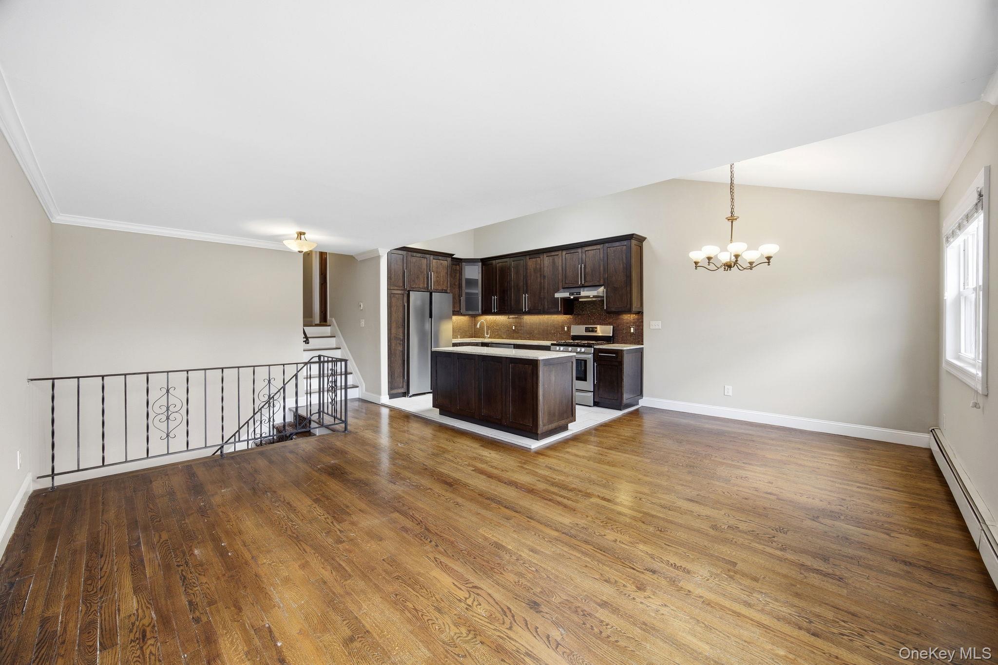 6933 Little Neck Parkway Property Photo 16