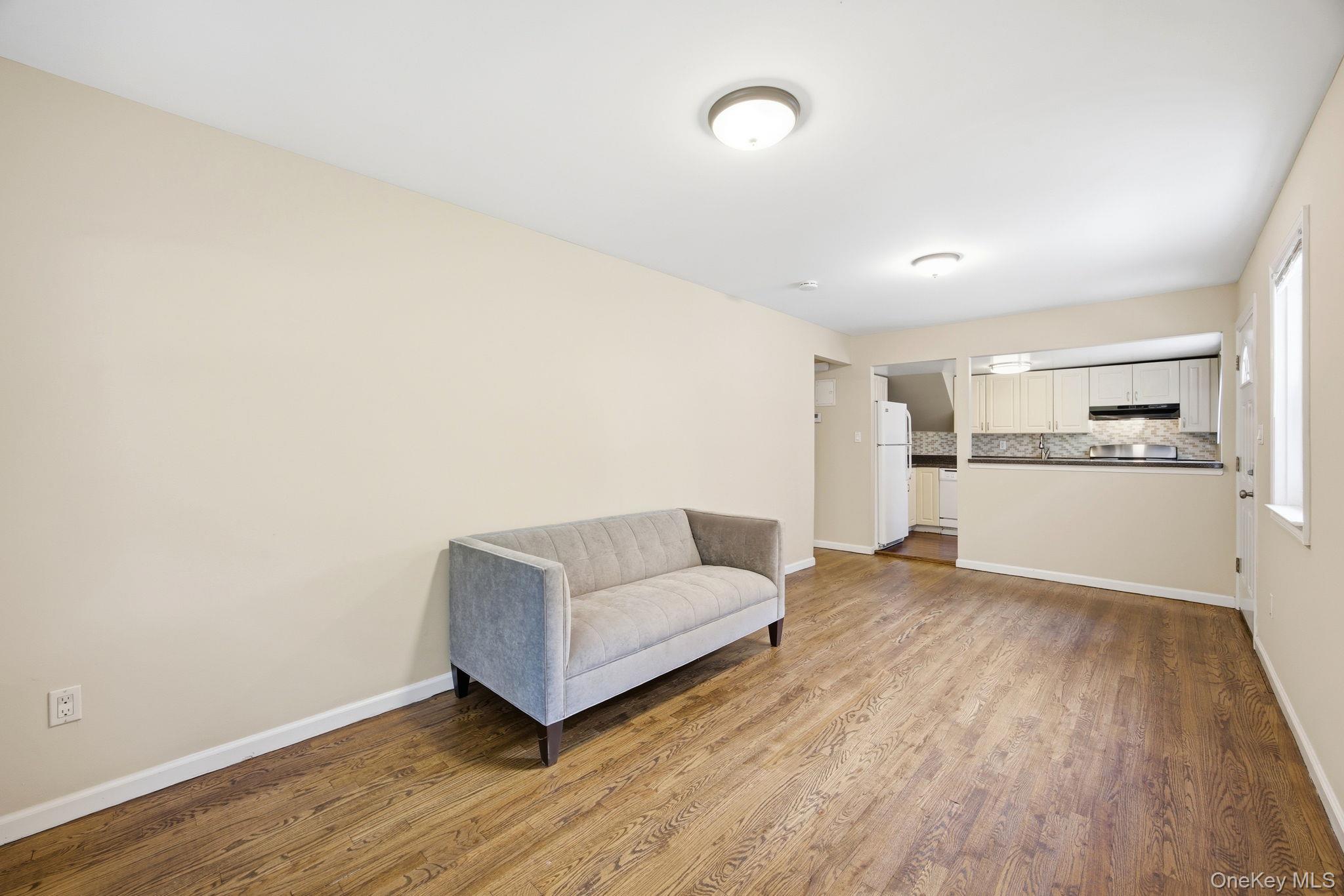6933 Little Neck Parkway Property Photo 23