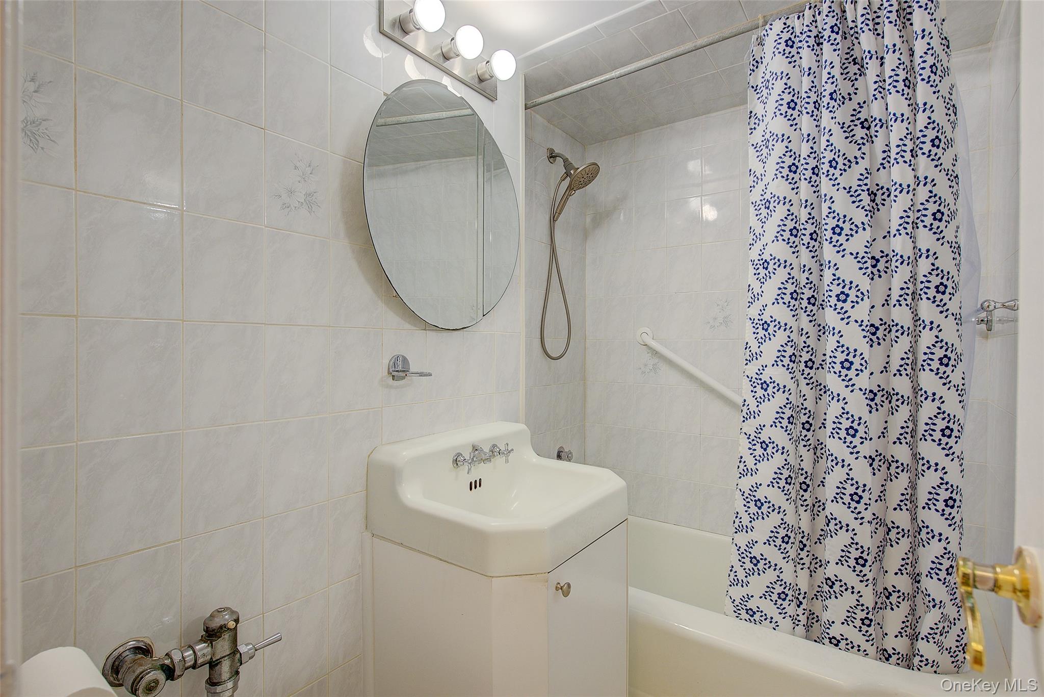 35-51 85 Street 2c Property Photo 14