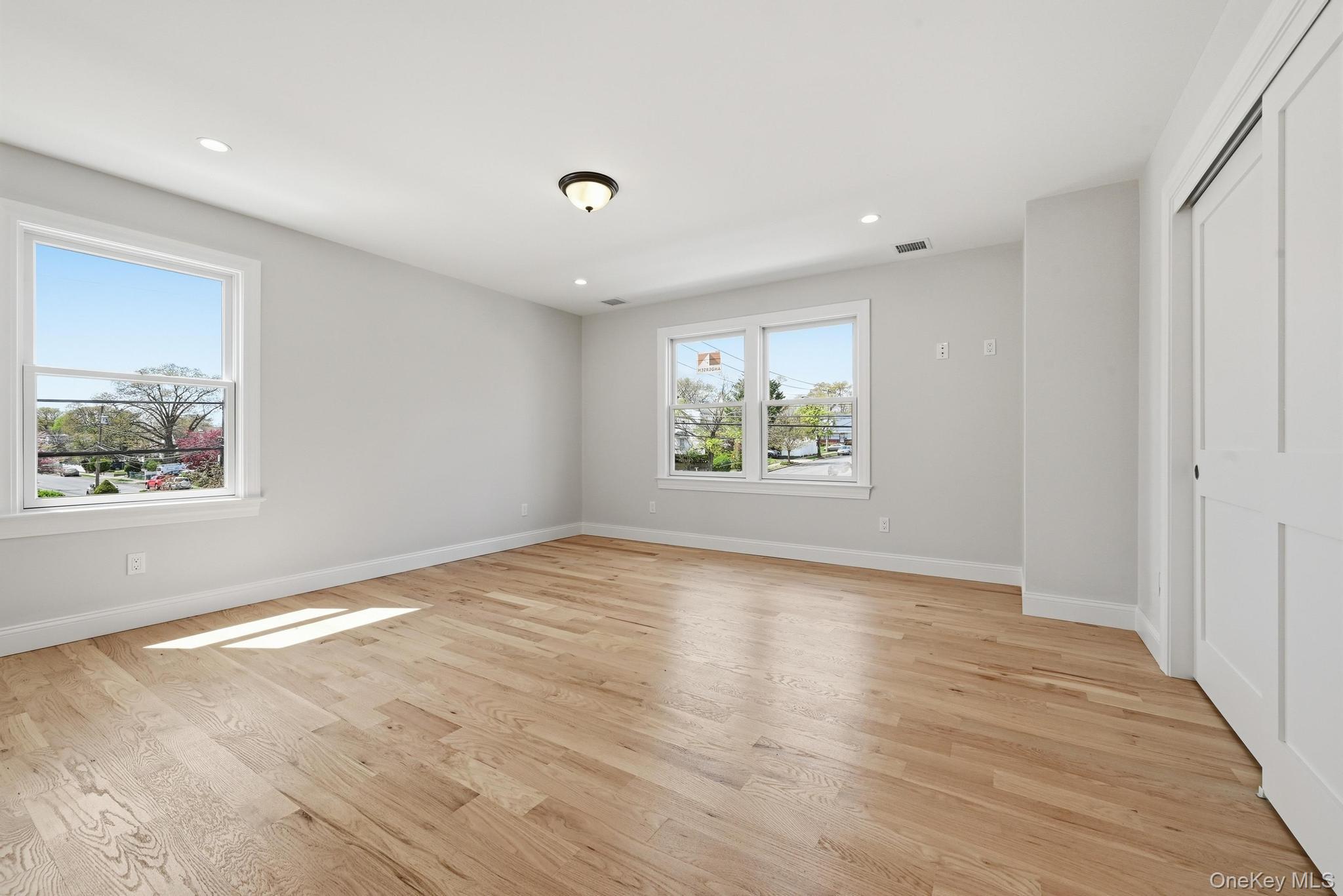 447 Keller Avenue Property Photo 27