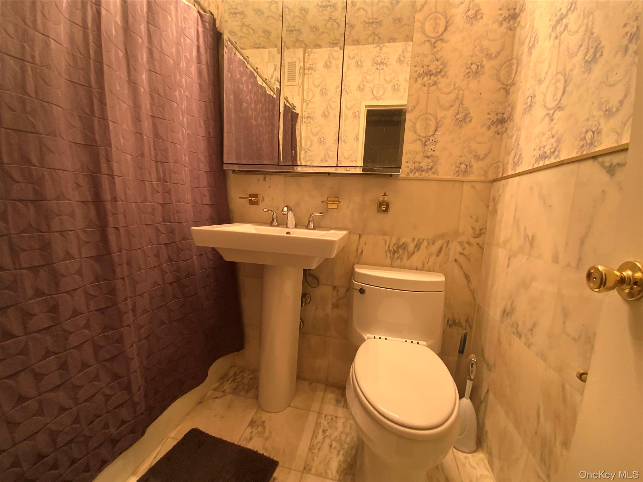 27010 Grand Central Parkway 6a Property Photo 15