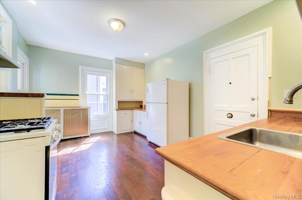 25 Balding Avenue Property Photo 23