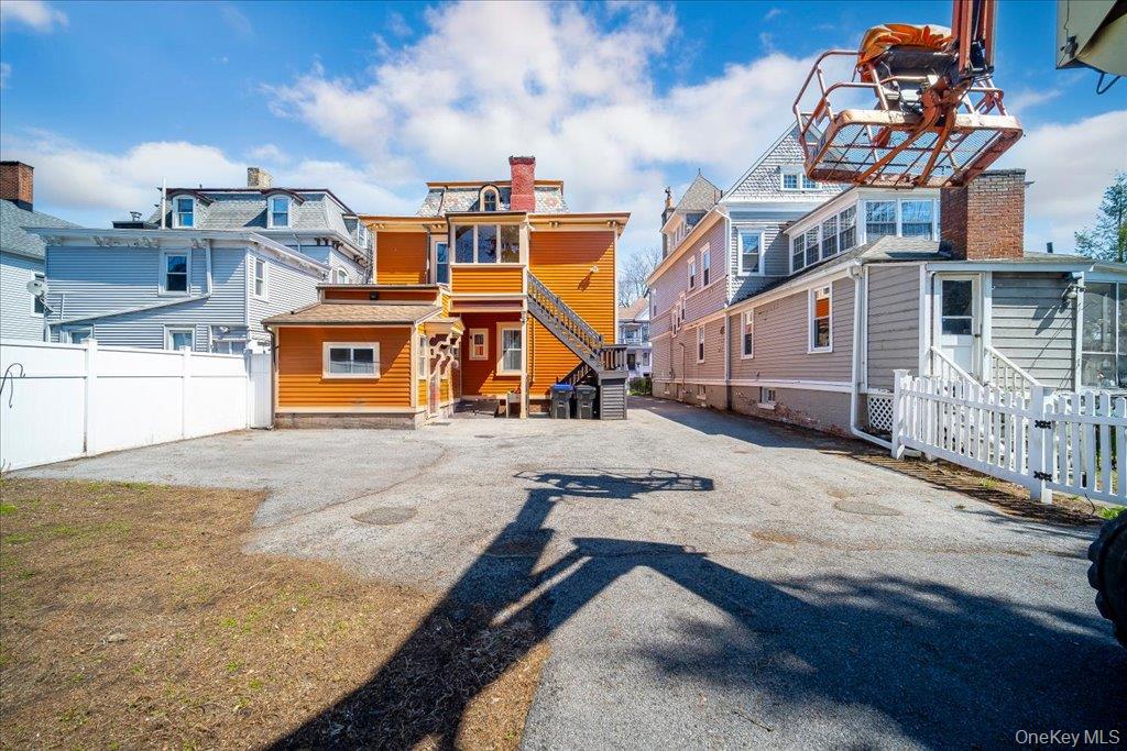 25 Balding Avenue Property Photo 44