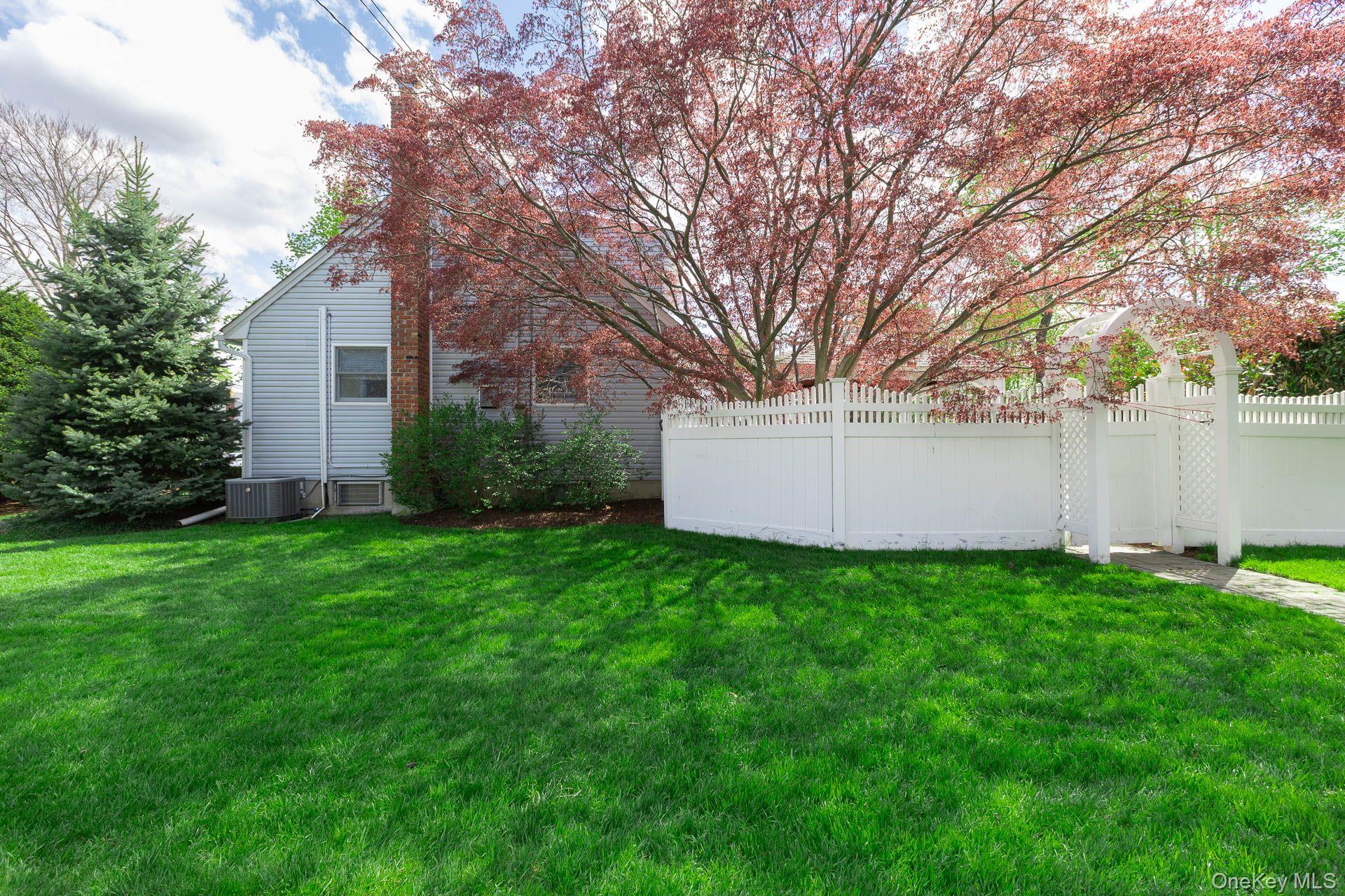 268 7th Avenue Property Photo 4