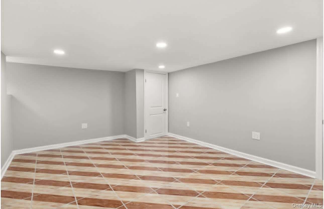 1028 E 84th Street Property Photo 12