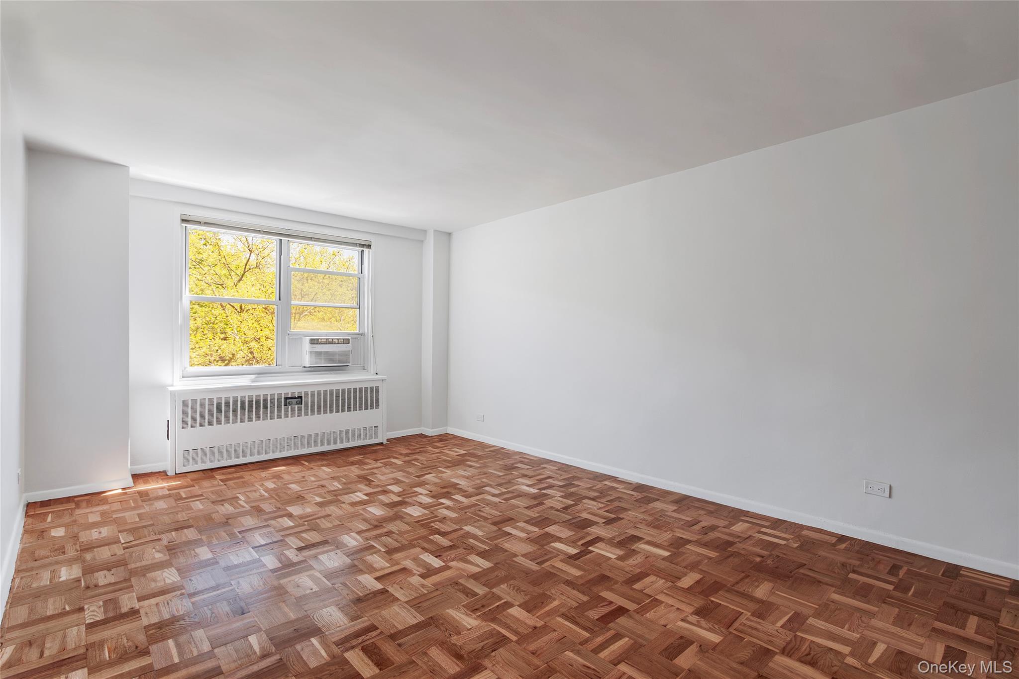 3935 Blackstone Avenue 3c Property Photo 11