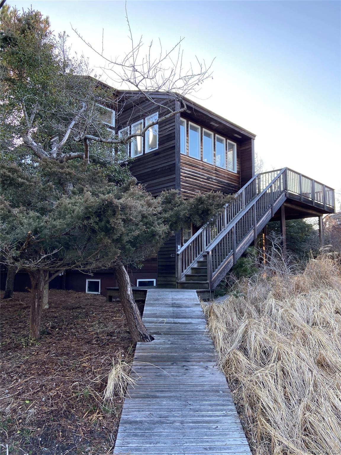 42 Evergreen Property Photo 1