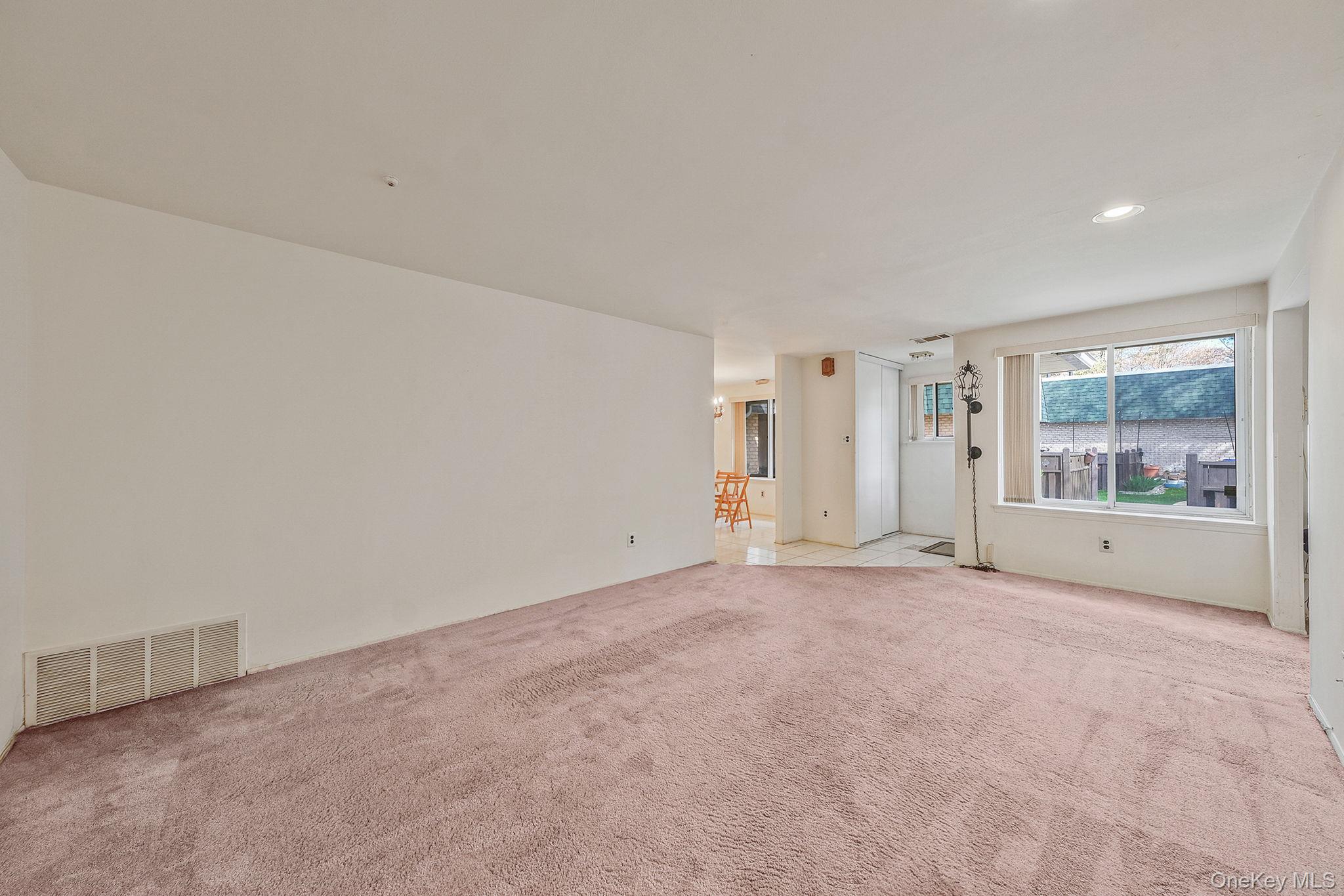 527 Daryl Drive Property Photo 4