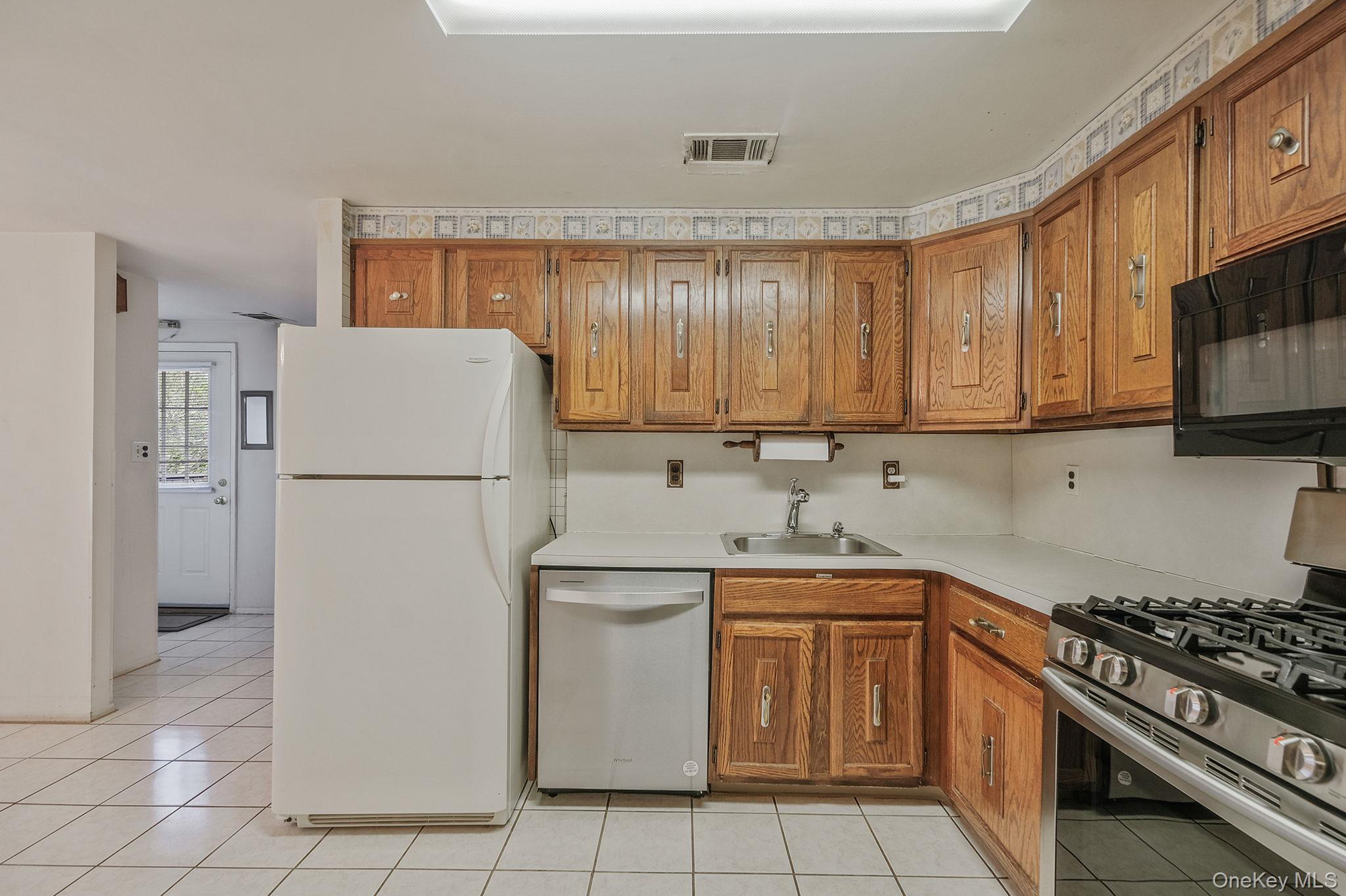 527 Daryl Drive Property Photo 9