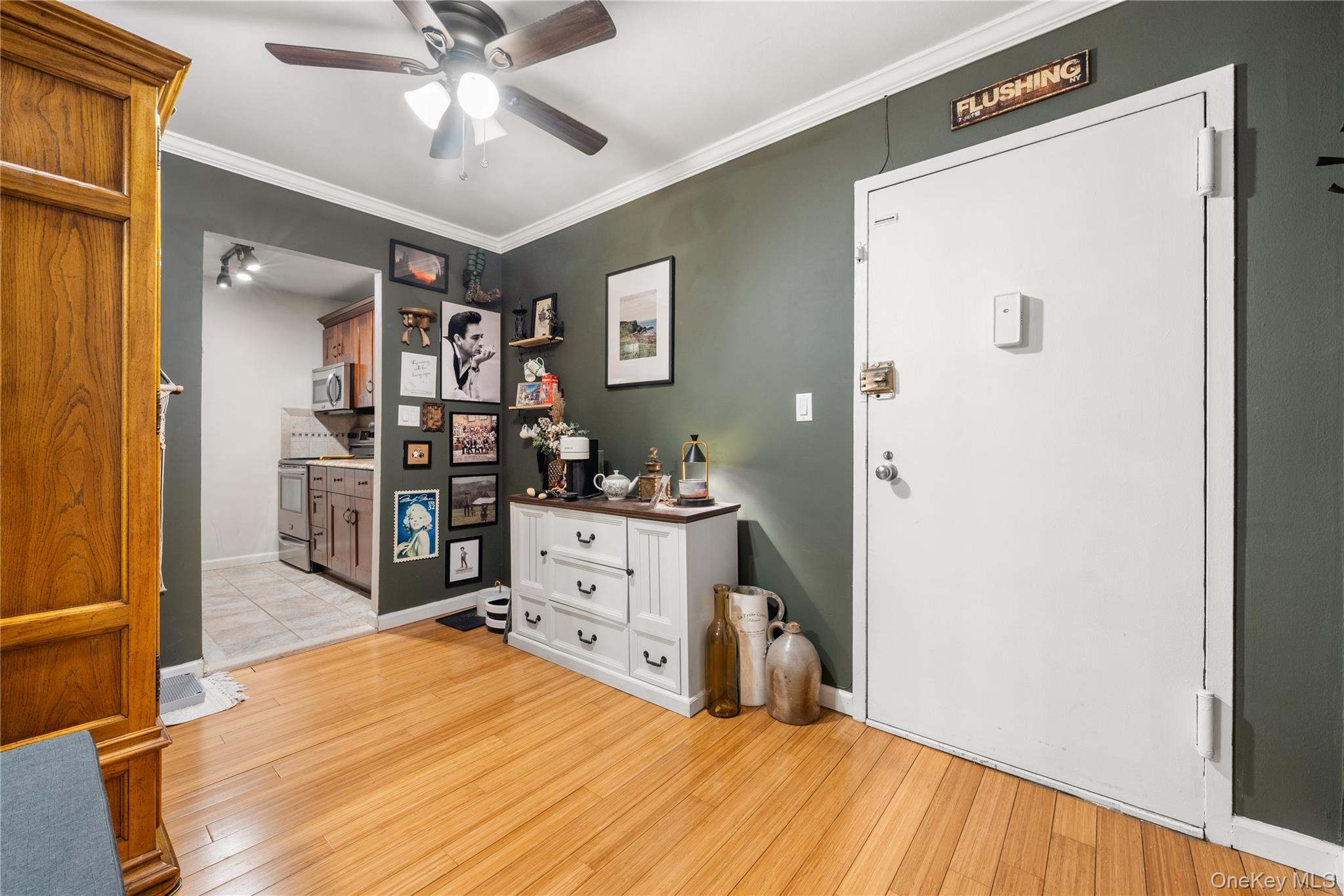 90 Park Avenue B6 Property Photo 6