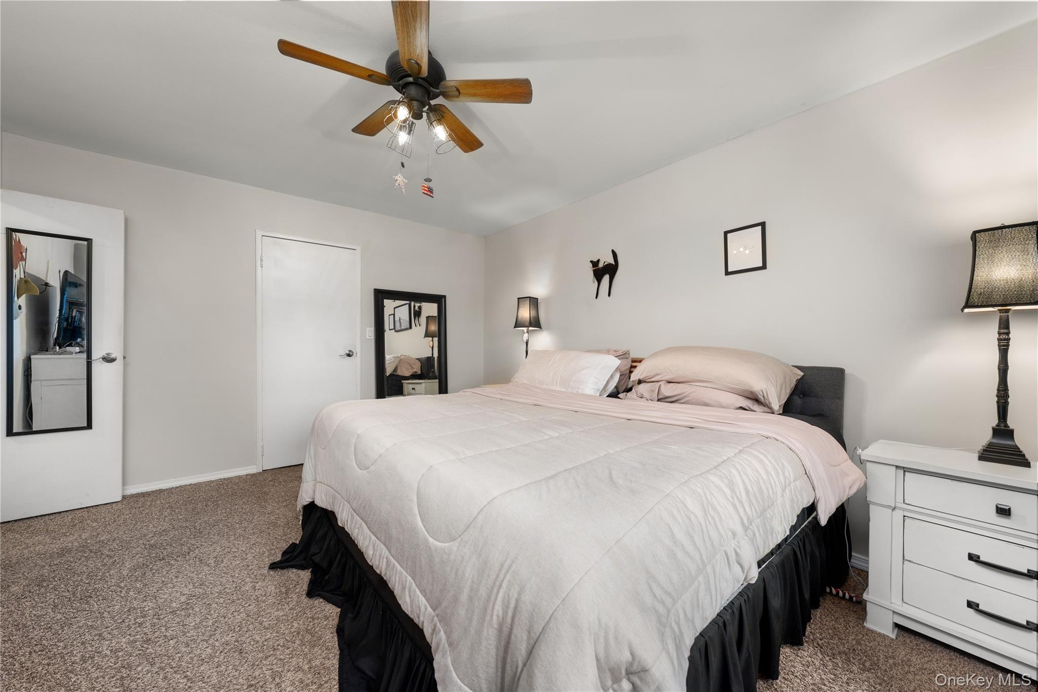 90 Park Avenue B6 Property Photo 12