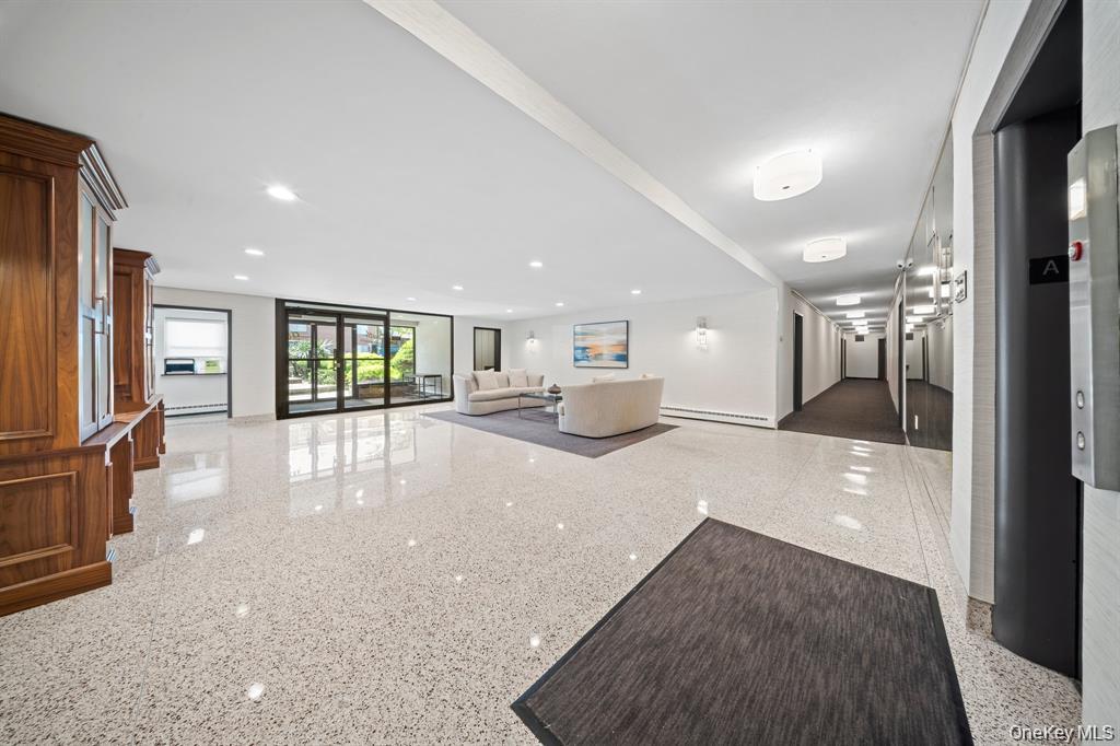 90 Park Avenue B6 Property Photo 18