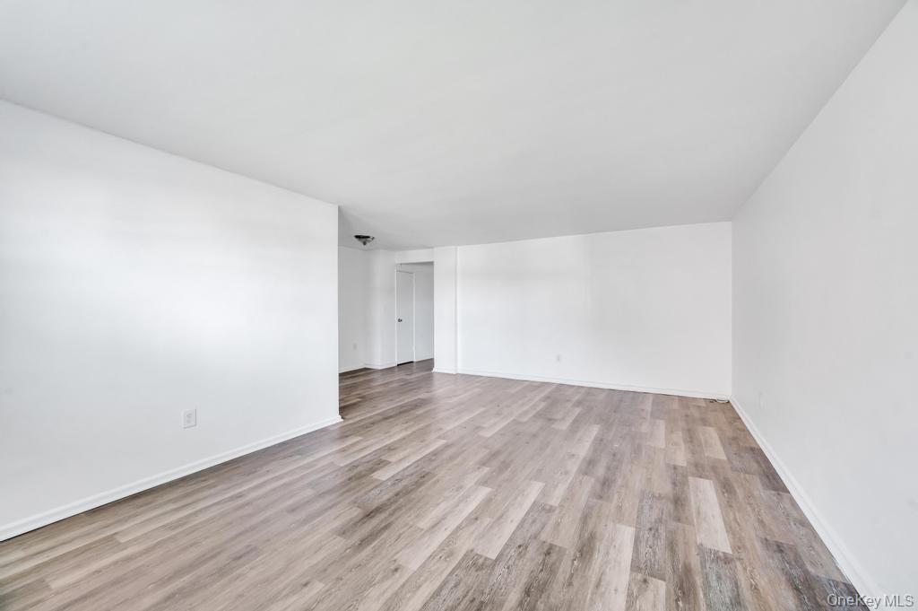 111 S Centre Avenue 2vv Property Photo 3