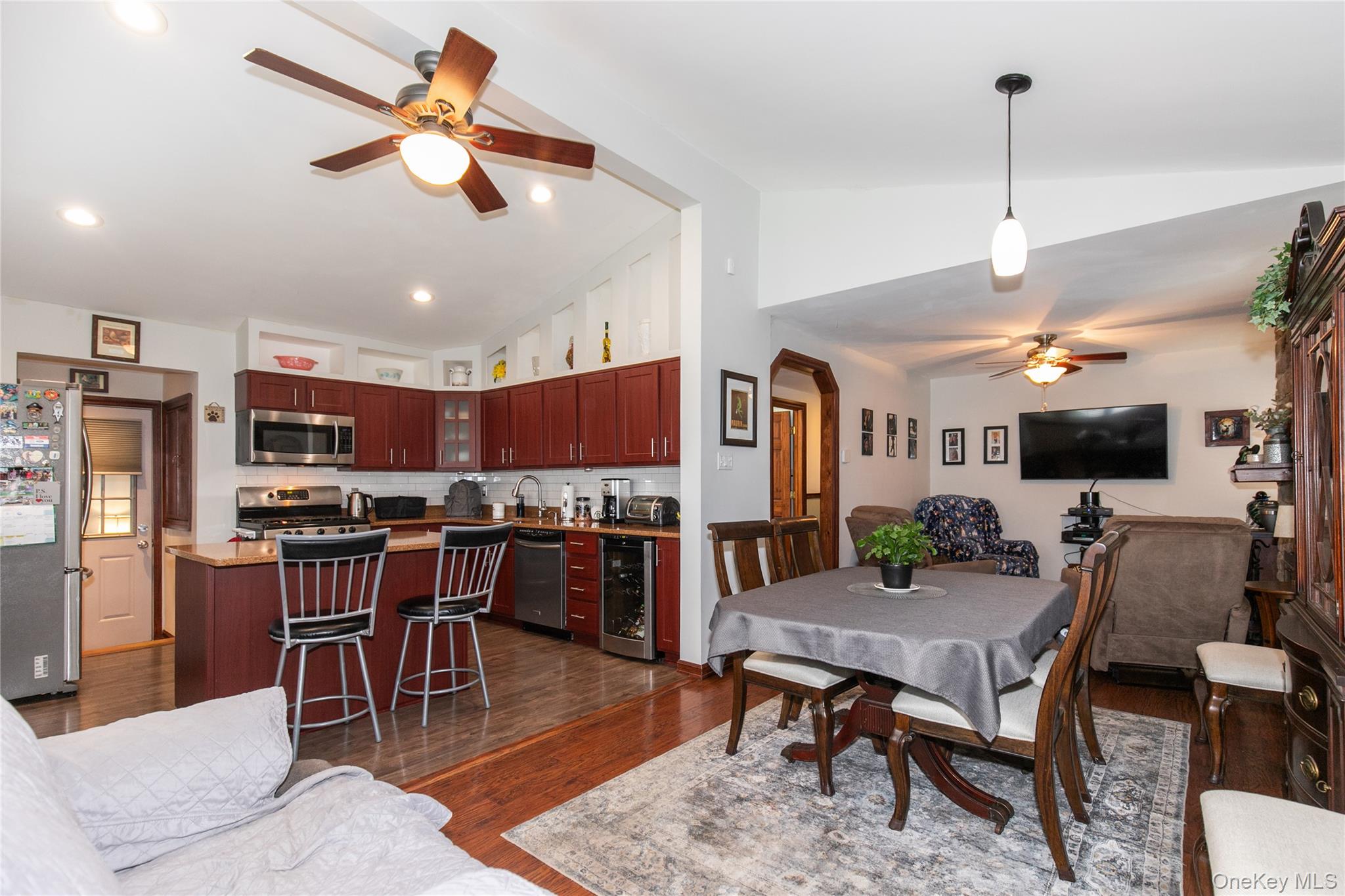 43 Pickwick Drive Property Photo 2