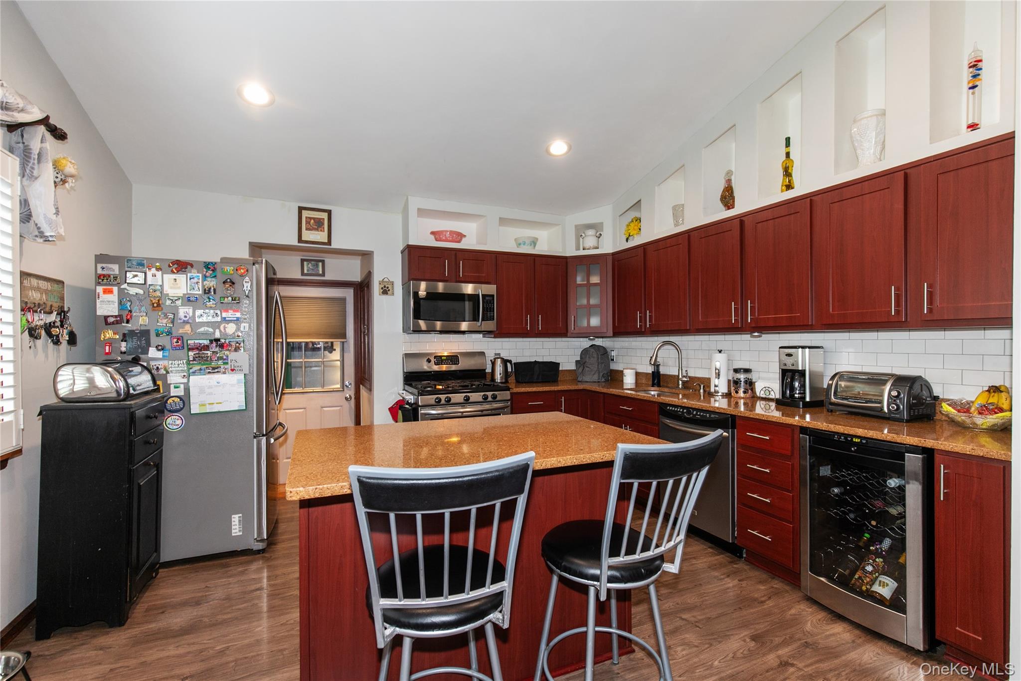 43 Pickwick Drive Property Photo 3
