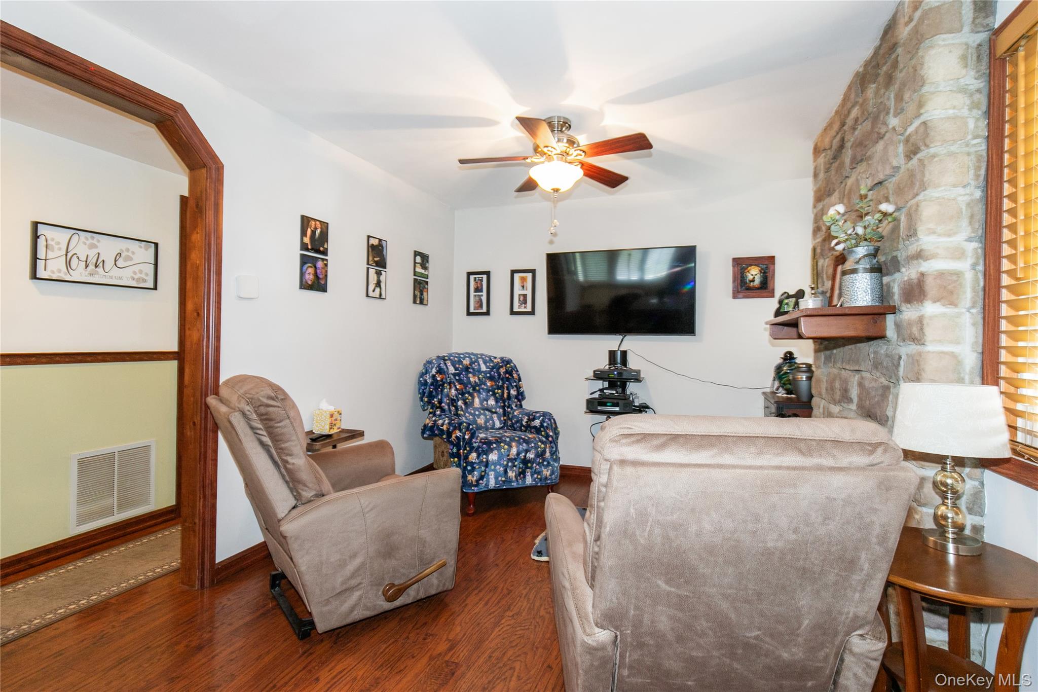 43 Pickwick Drive Property Photo 5