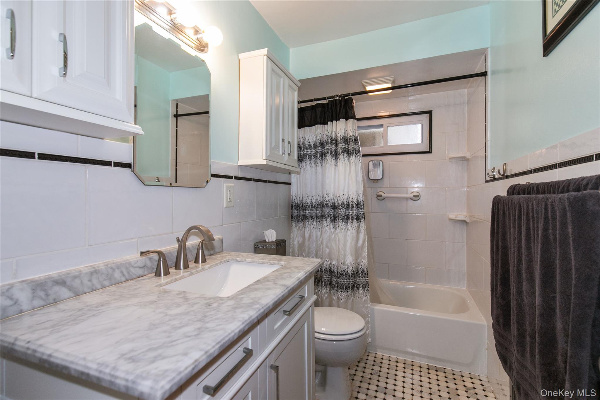 43 Pickwick Drive Property Photo 8