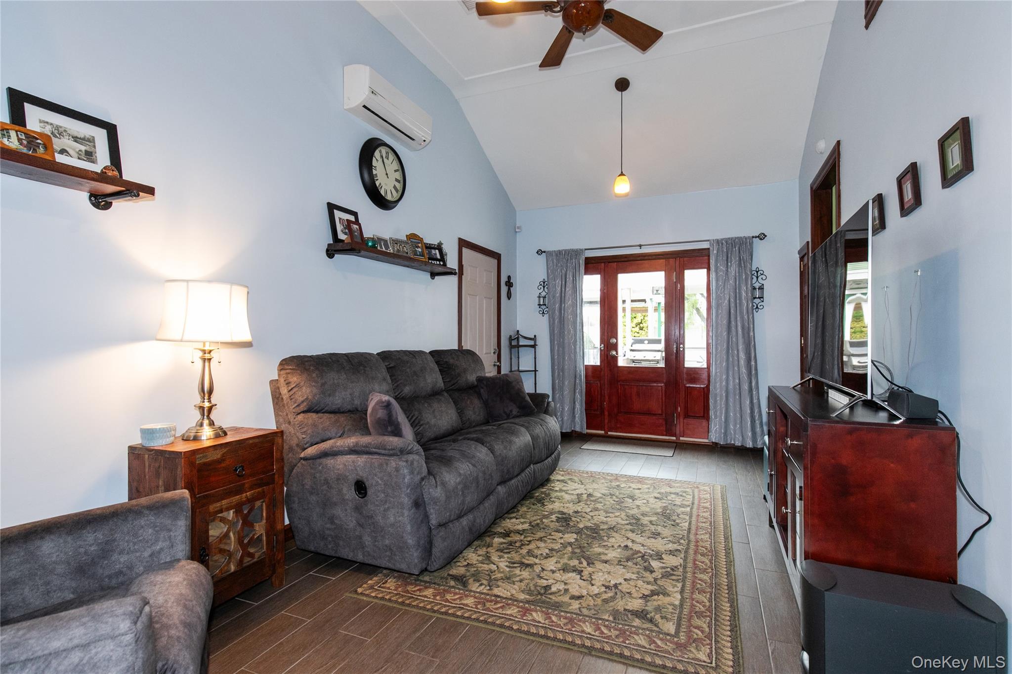 43 Pickwick Drive Property Photo 13